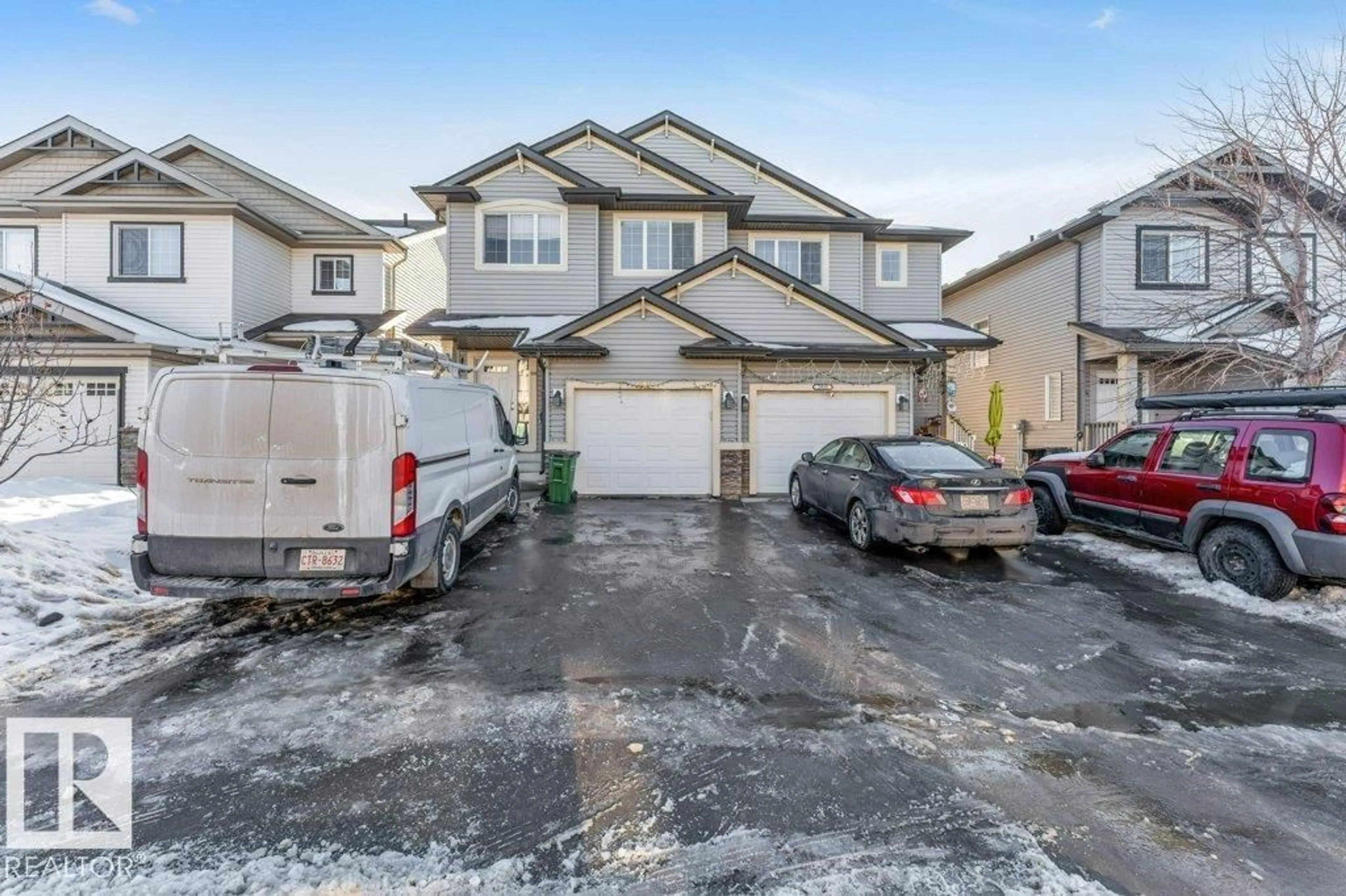 A pic from outside/outdoor area/front of a property/back of a property/a pic from drone, street for 2929 16A AV, Edmonton Alberta T6T0P8