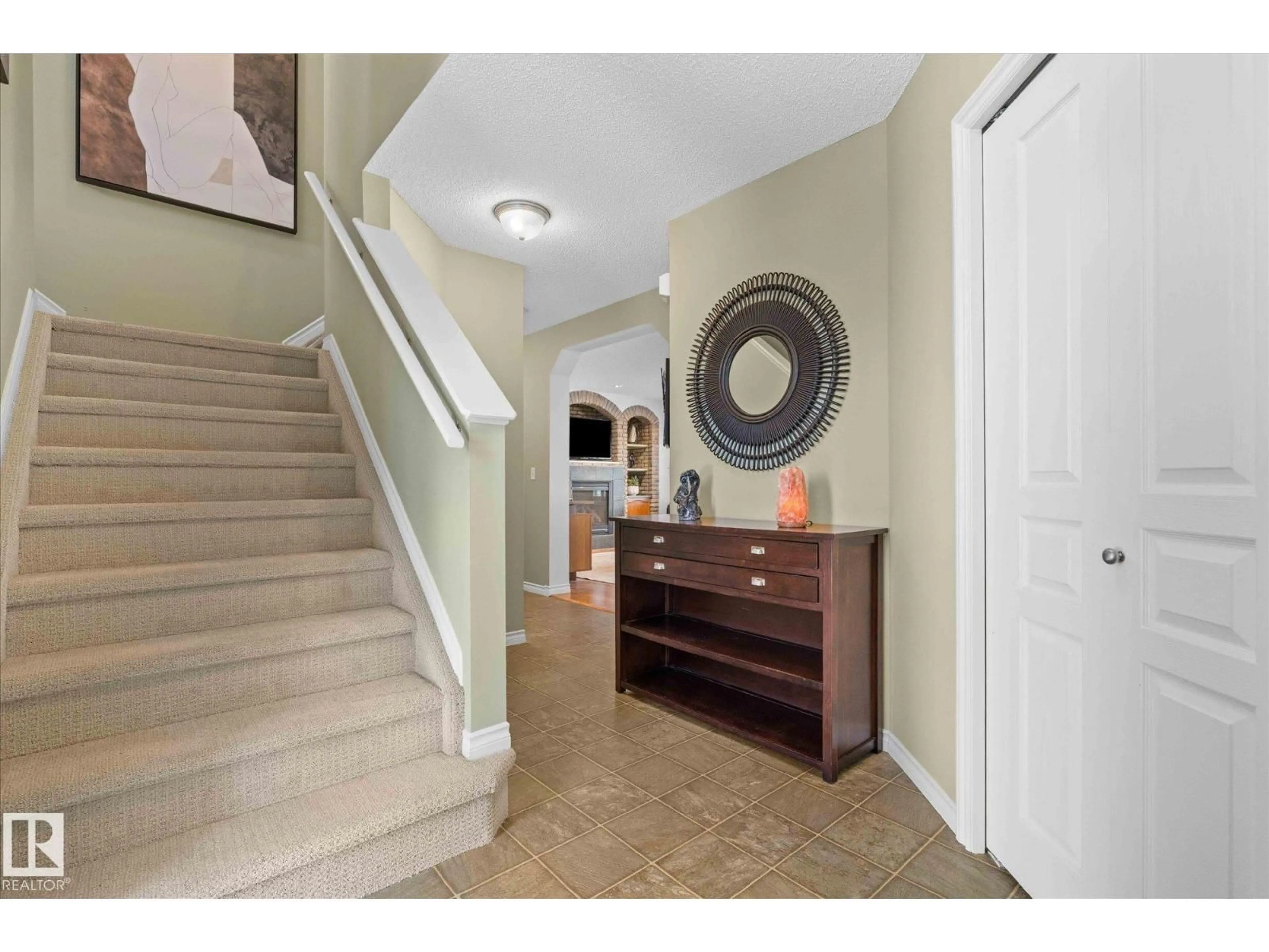 Indoor entryway for 68 GREYSTONE CR, Spruce Grove Alberta T7X0A7