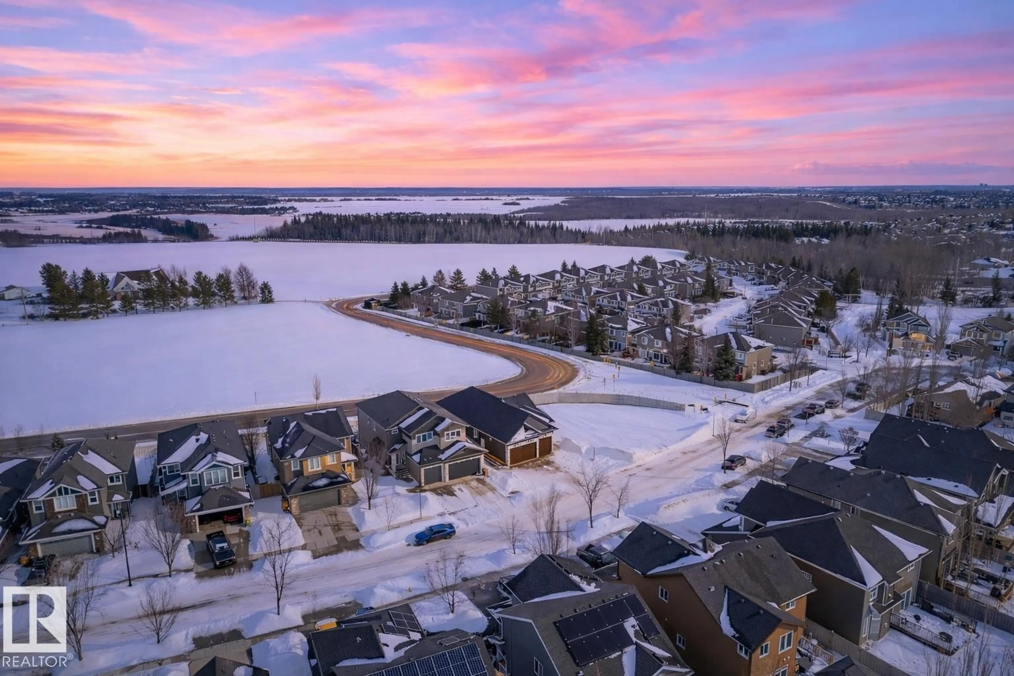 A pic from outside/outdoor area/front of a property/back of a property/a pic from drone, water/lake/river/ocean view for 149 EASTGATE WAY, St. Albert Alberta T8N4H2