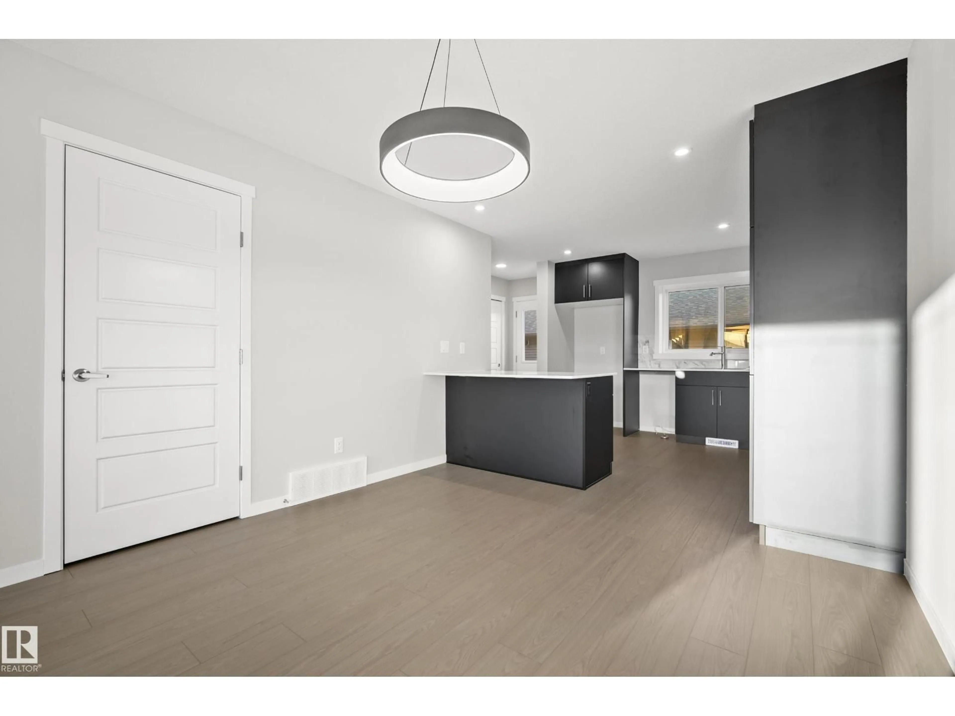 Open concept kitchen, unknown for 38 BROUGHAM DR, Ardrossan Alberta T8E0B8