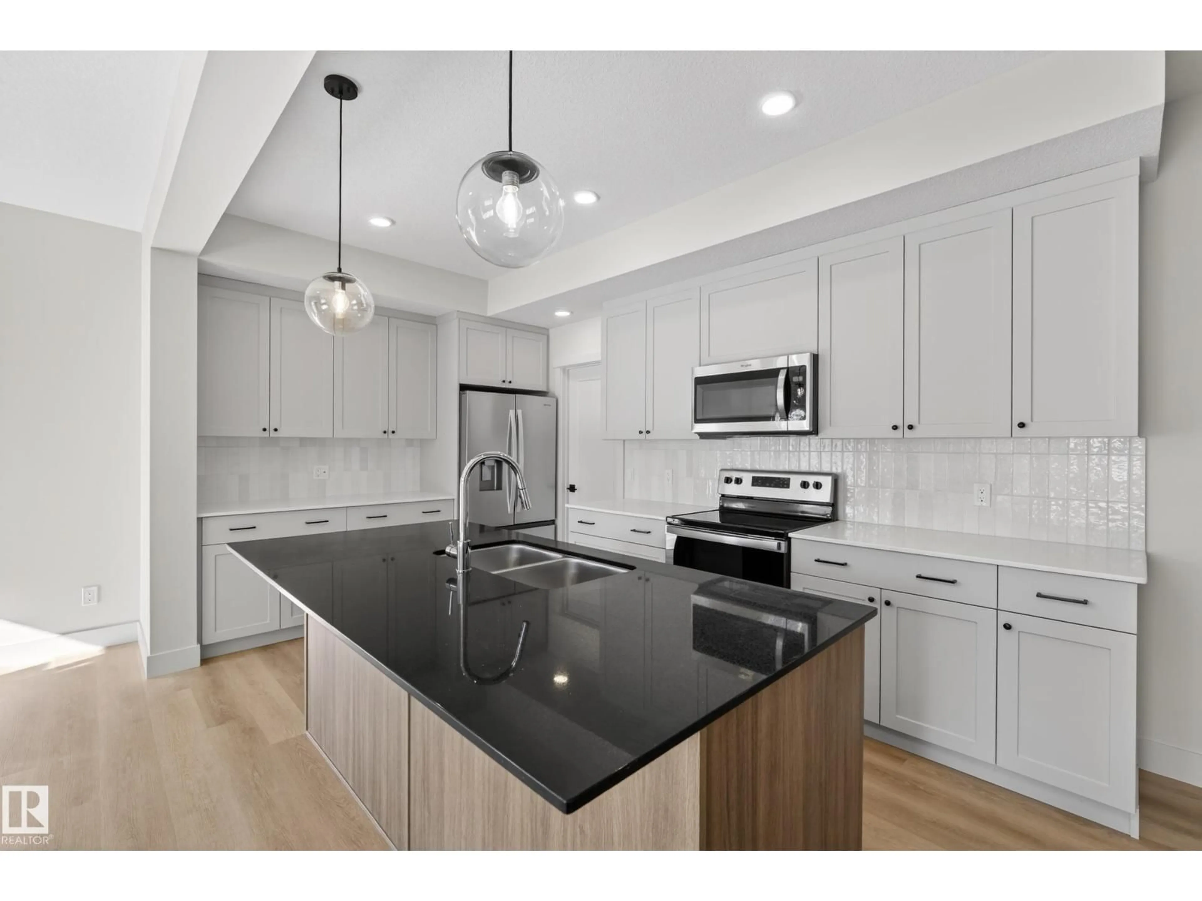 Open concept kitchen, ceramic/tile floor for 22 GRAYSON GR, Stony Plain Alberta T7Z0A0