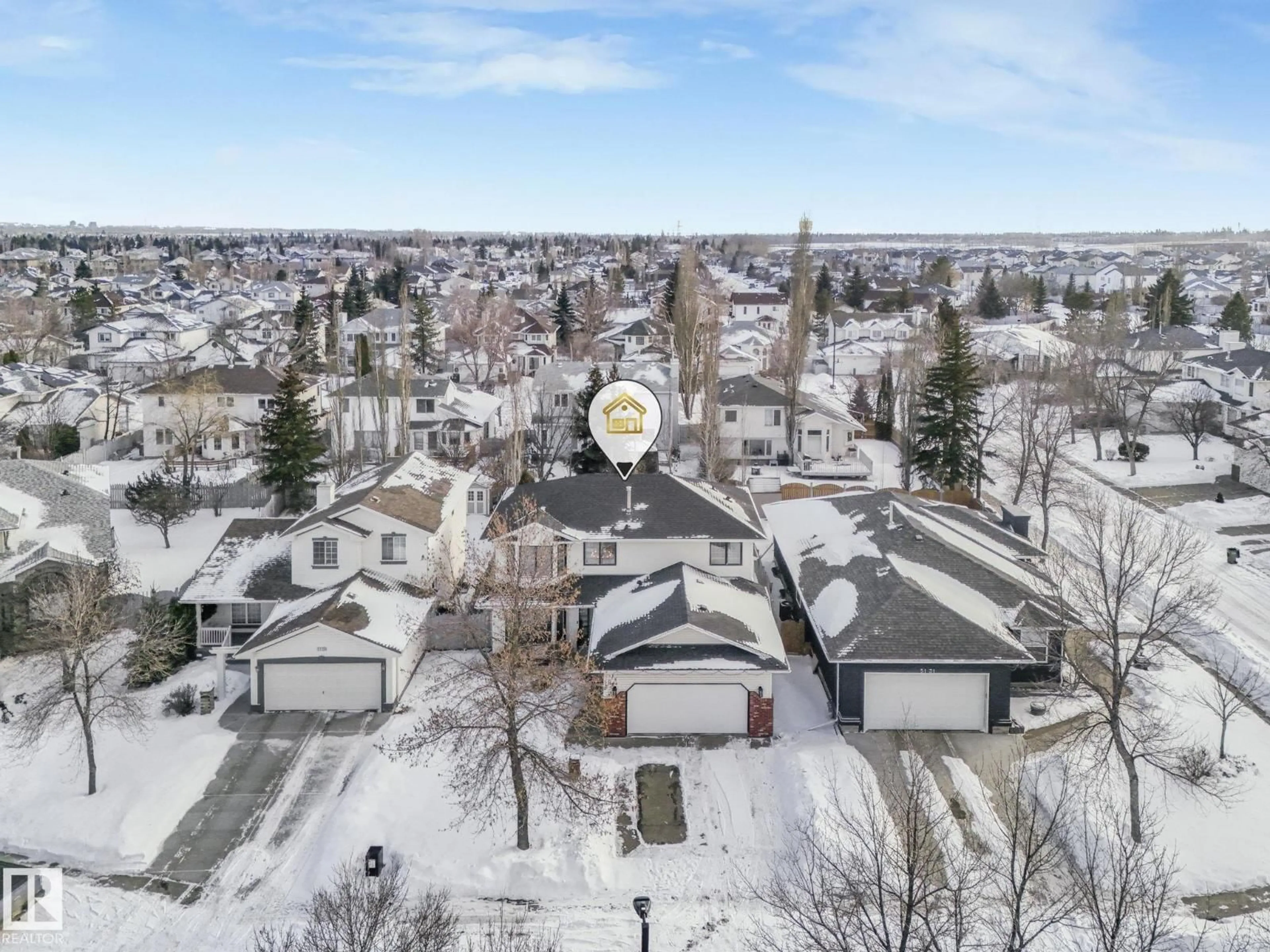A pic from outside/outdoor area/front of a property/back of a property/a pic from drone, street for 5135 189 ST, Edmonton Alberta T6M2L1