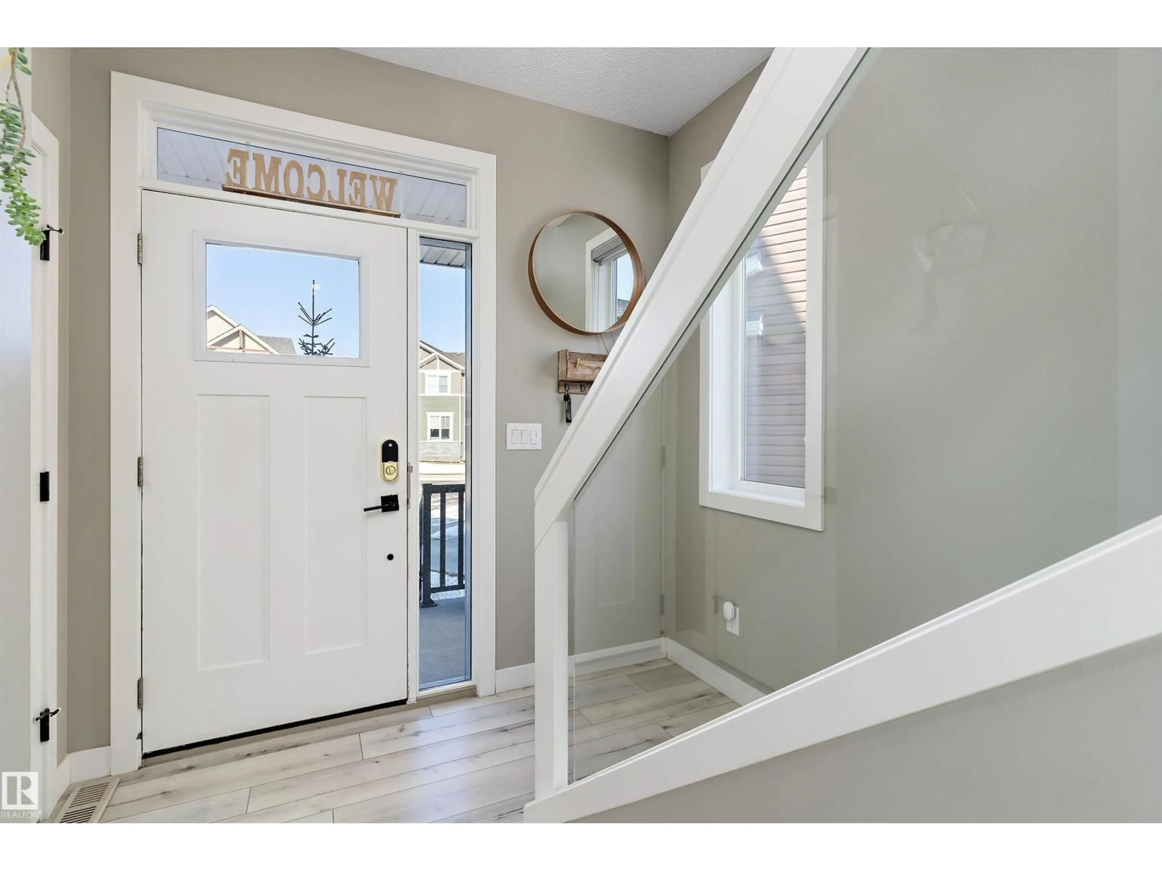 Indoor entryway for NW - 1615 202 ST, Edmonton Alberta T6M1K6