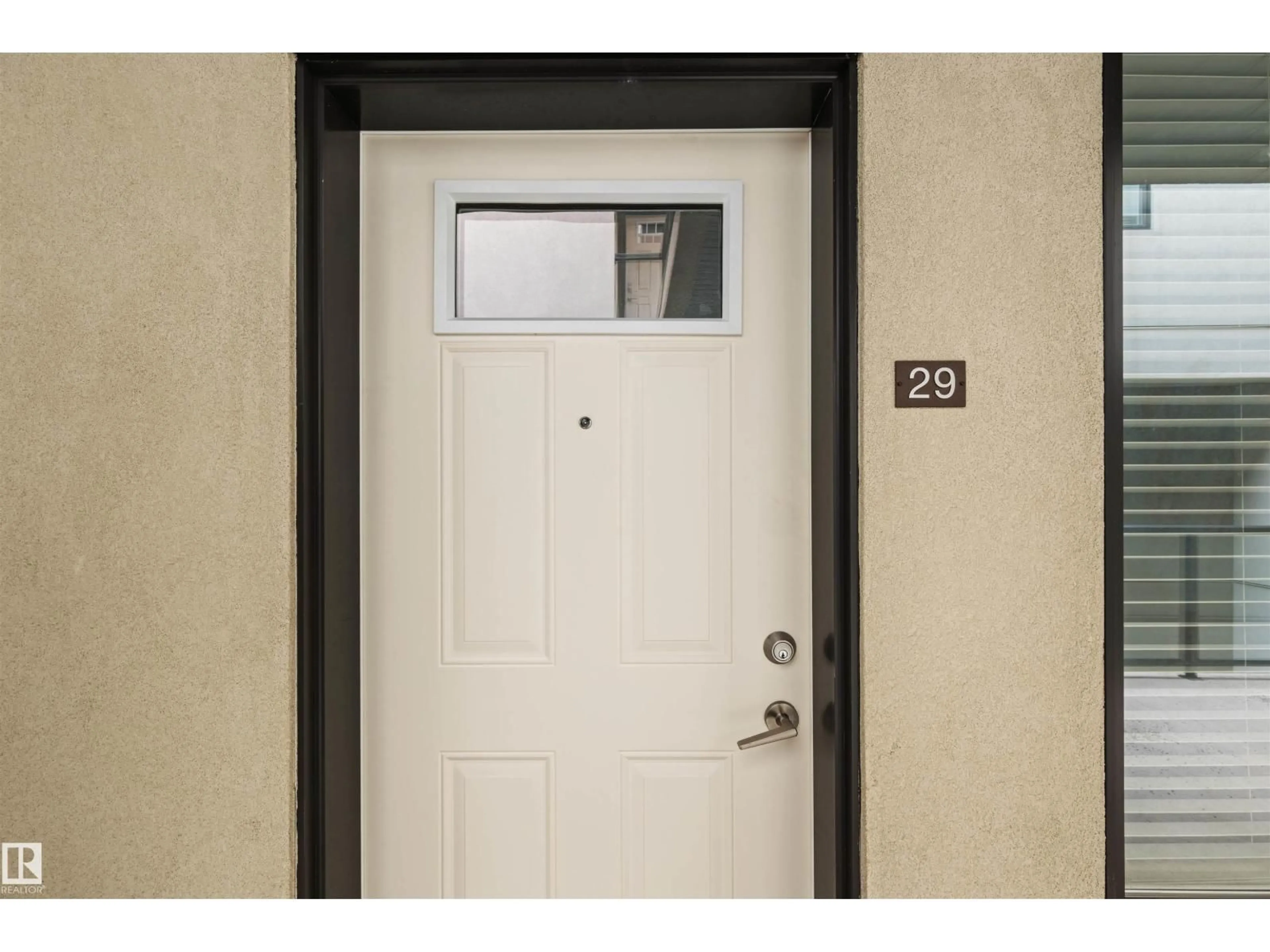 Indoor entryway for 29 11518 76 AV NW, Edmonton Alberta T6G0K7