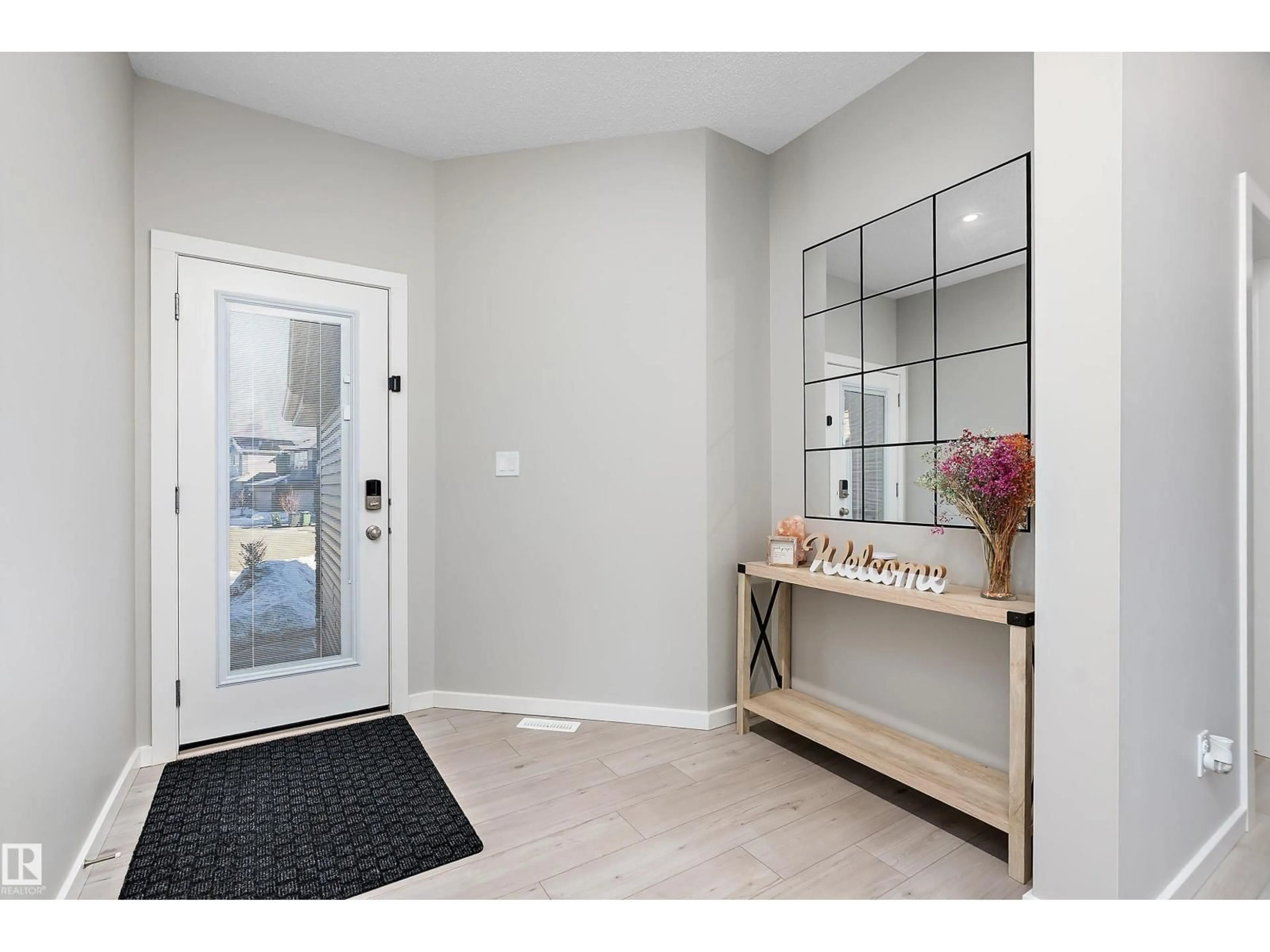 Indoor entryway for 197 LARCH CR, Leduc Alberta T9E1N2