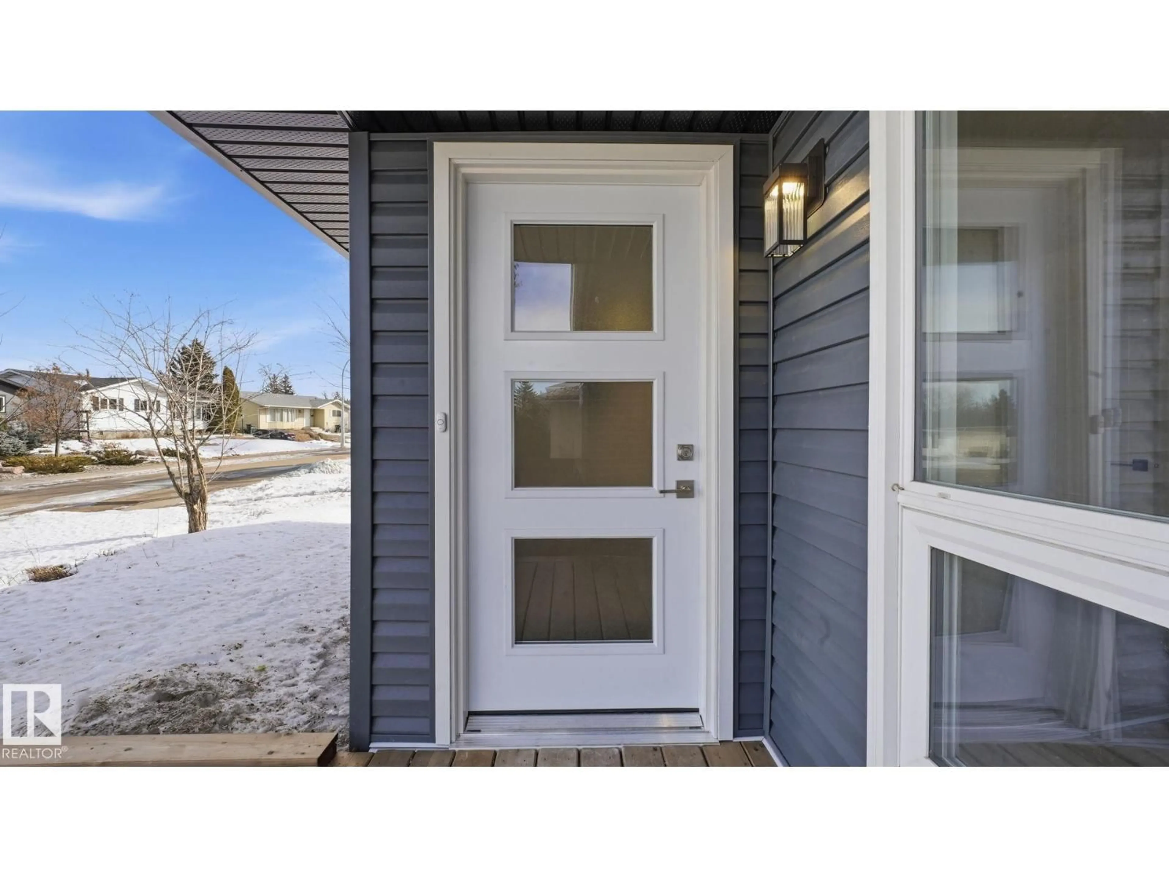 Indoor entryway for 55 GLAMORGAN DR, Sherwood Park Alberta T8A2Y5