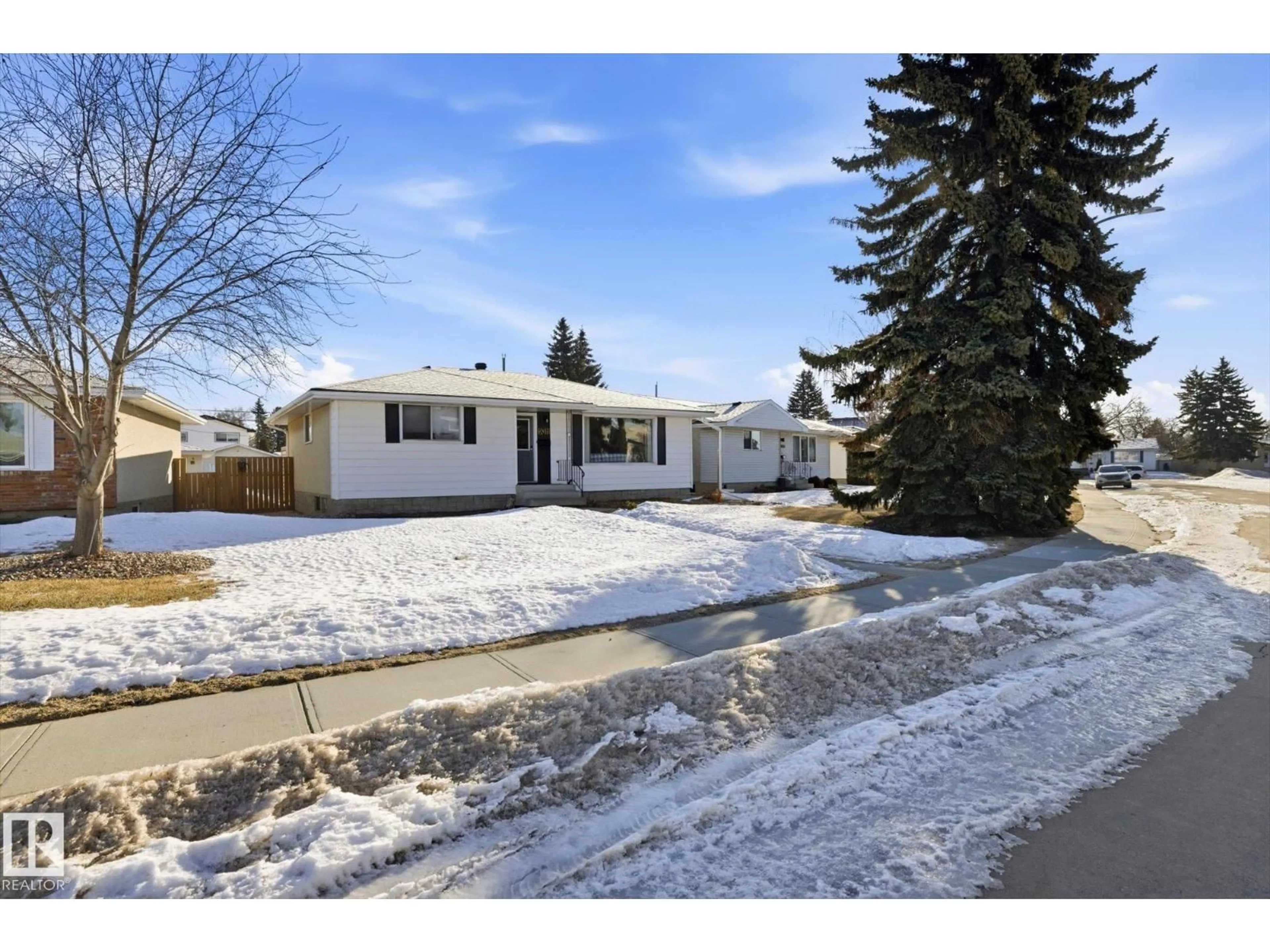 Unknown for NW - 9311 169 ST, Edmonton Alberta T5R2X4