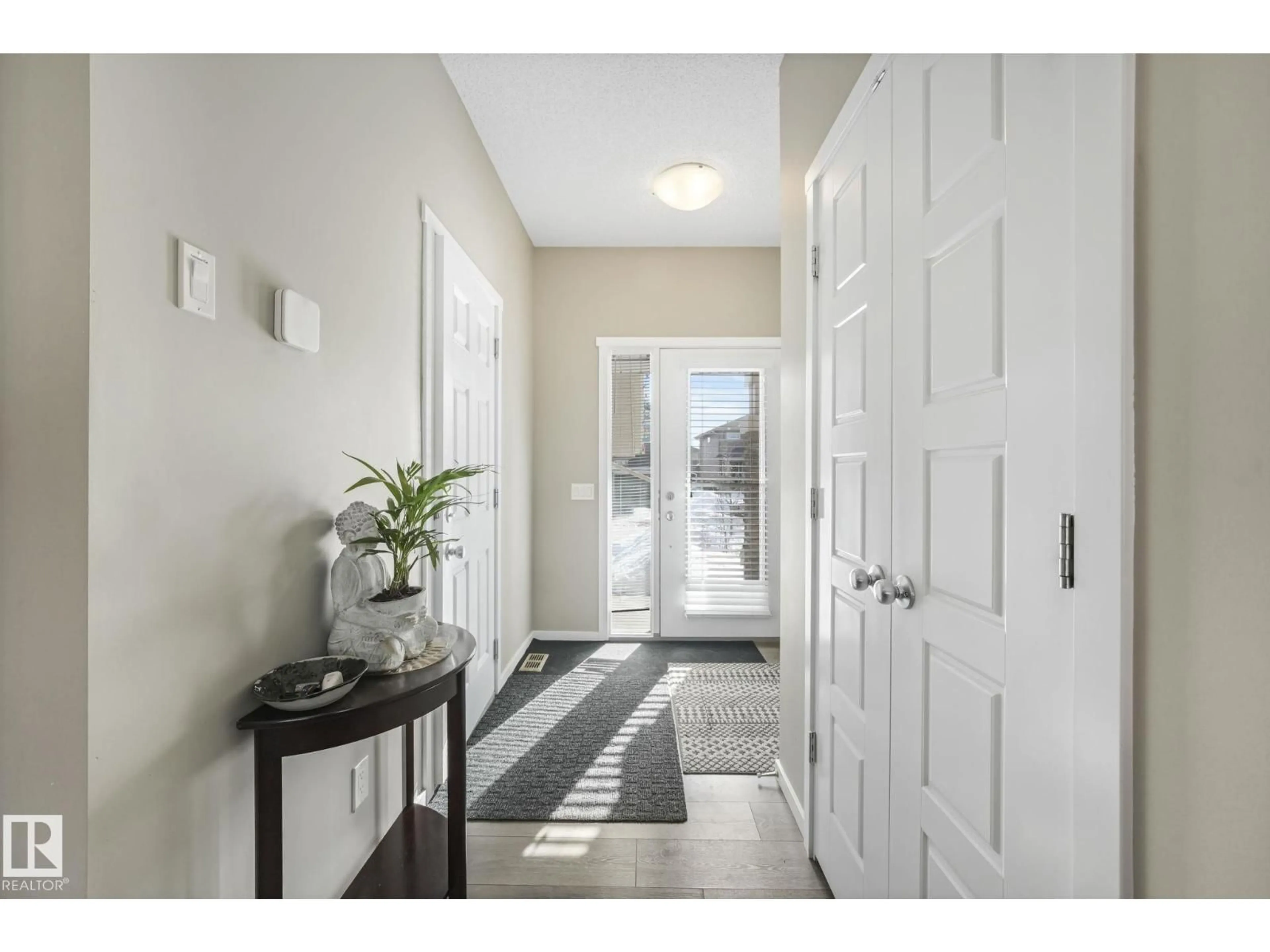 Indoor entryway for 97 JAMES CRES, St. Albert Alberta T8N7S5