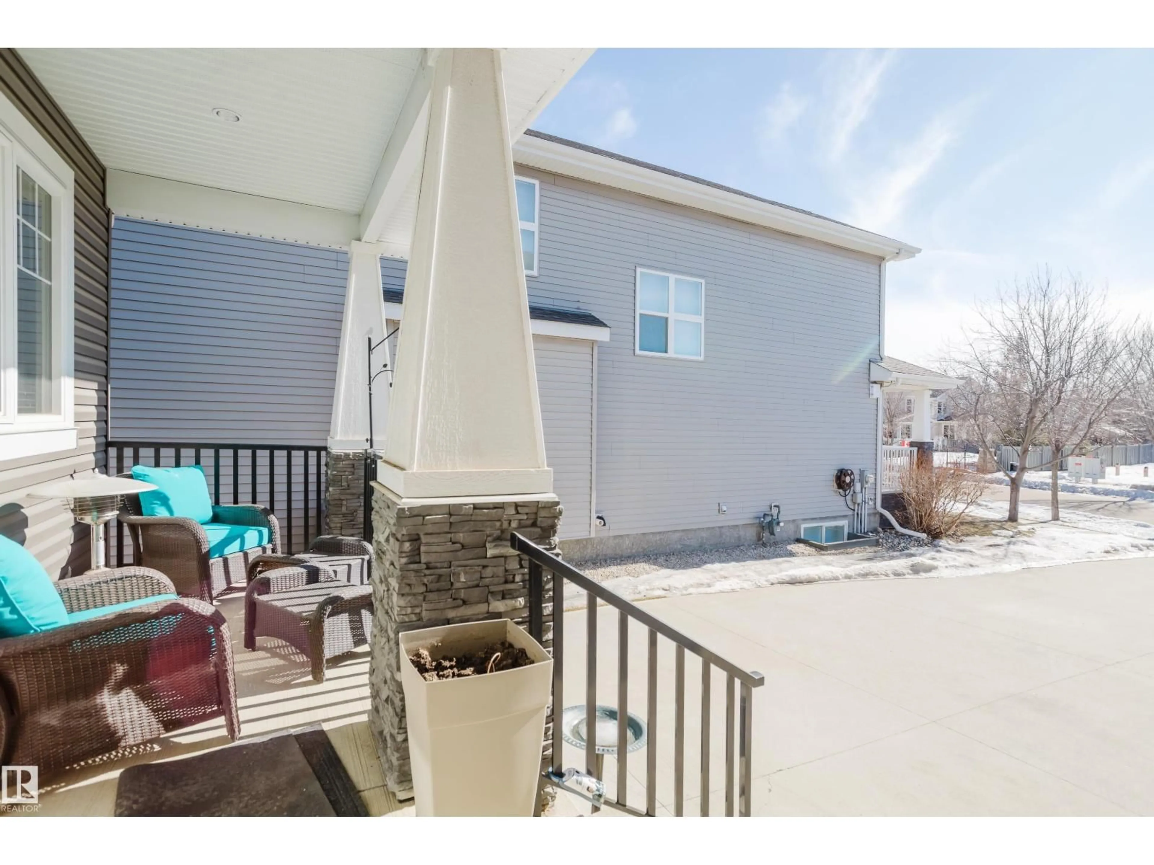 Patio, unknown for 1088 HOPE RD, Edmonton Alberta T6M0G6