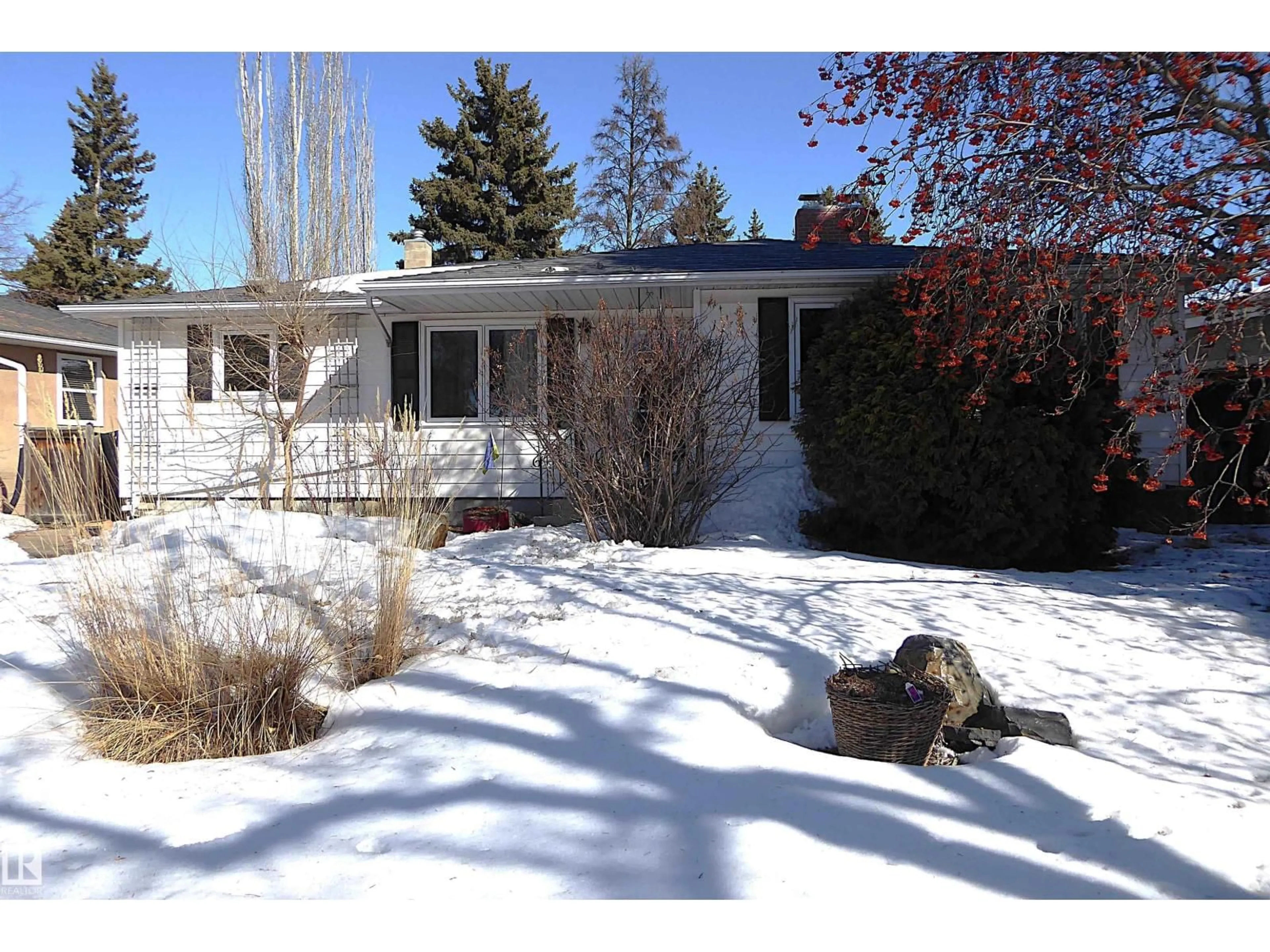 Unknown for 13576 107A AV NW, Edmonton Alberta T5M2A7