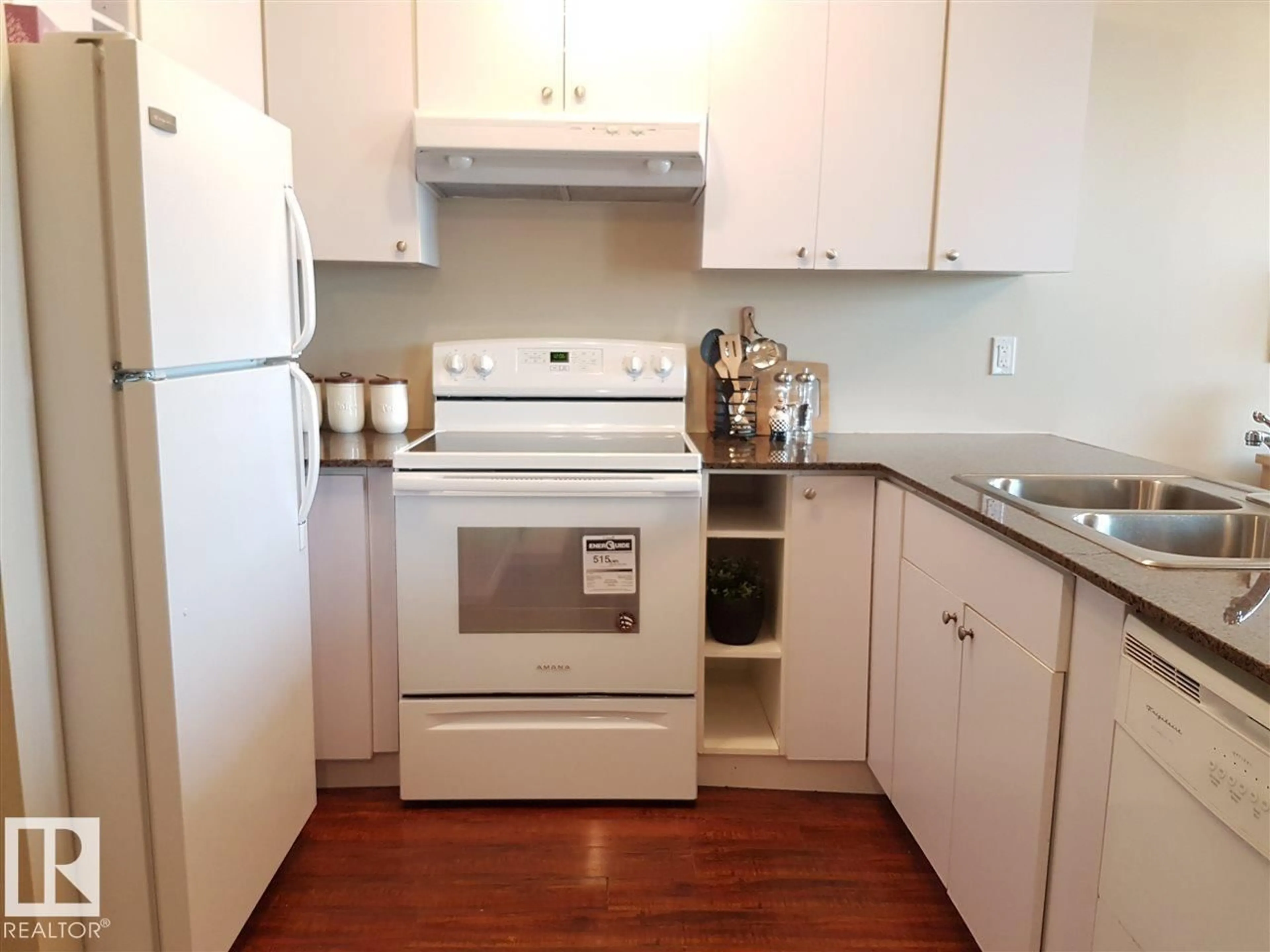 Standard kitchen, unknown for 108 - 166 BRIDGEPORT BV, Leduc Alberta T9E0J8