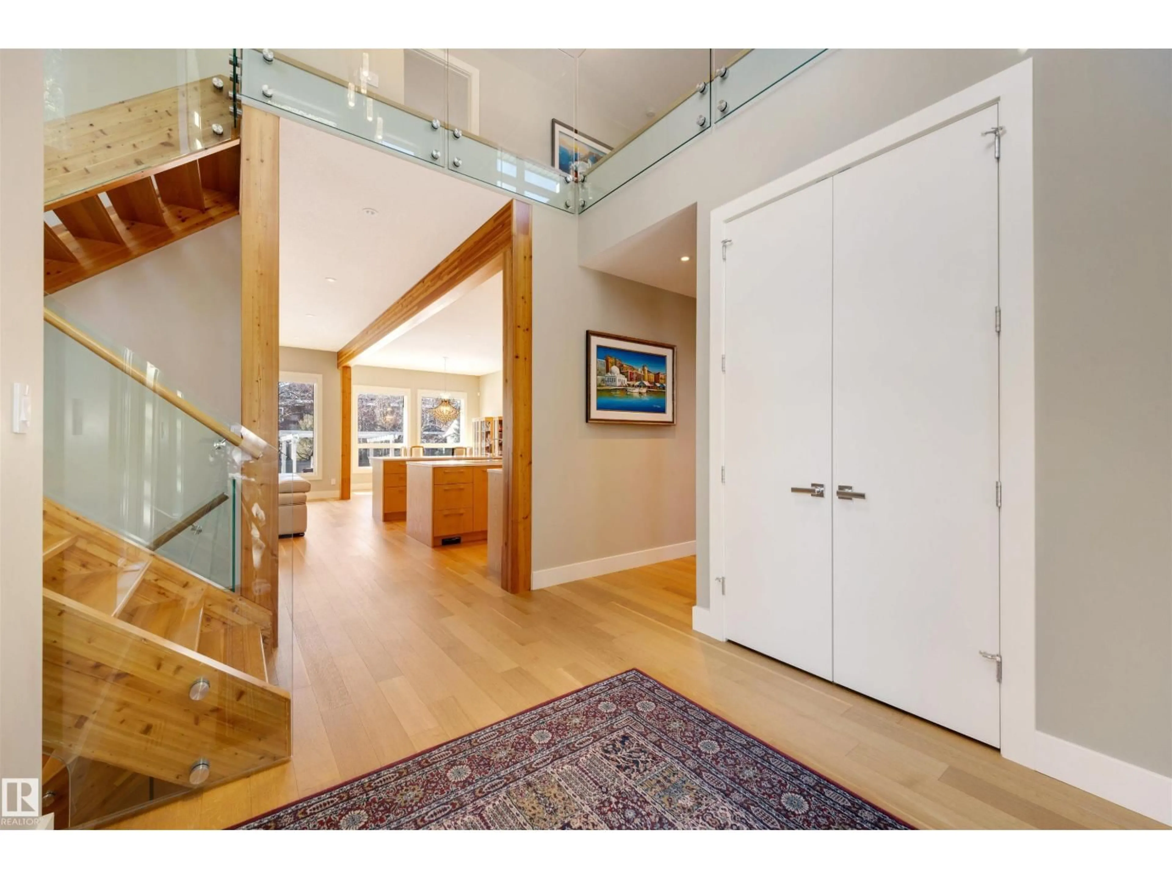 Indoor entryway for 8408 118 ST, Edmonton Alberta T6G1T3