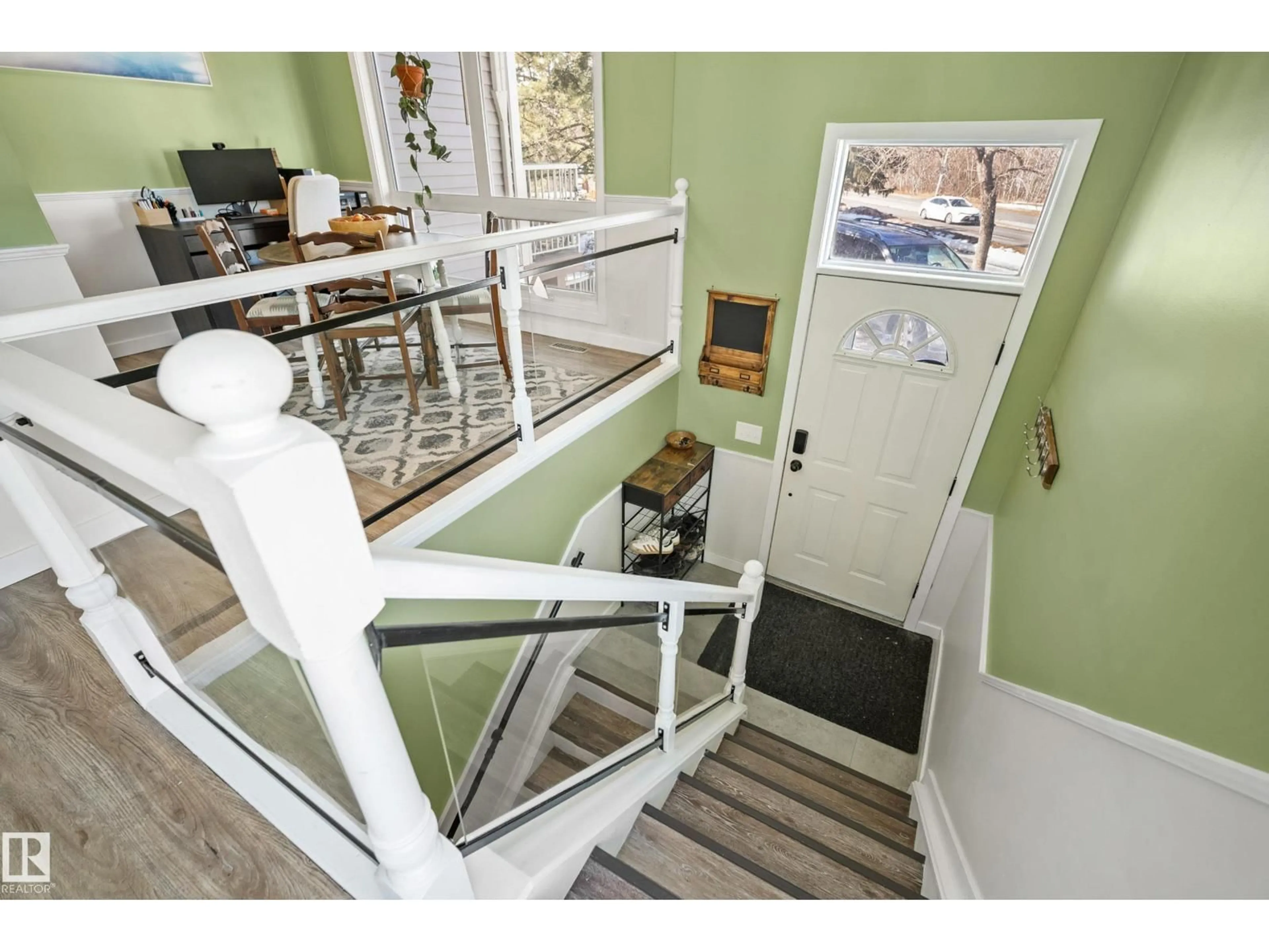 Indoor foyer for #36 - 1440 SHERWOOD DR, Sherwood Park Alberta T8A4W3