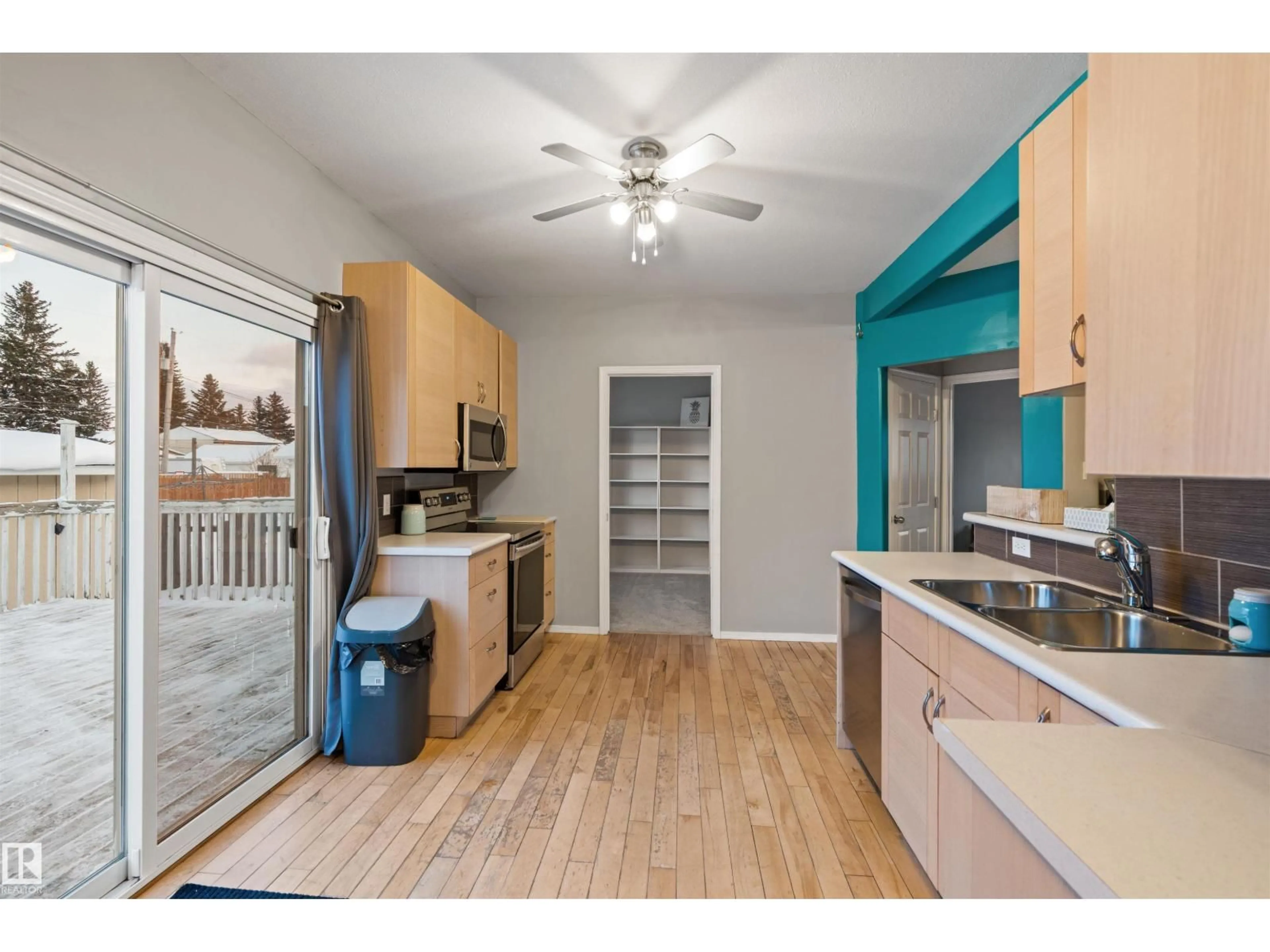 Unknown for 4713 48 ST, Cold Lake Alberta T9M1Y4