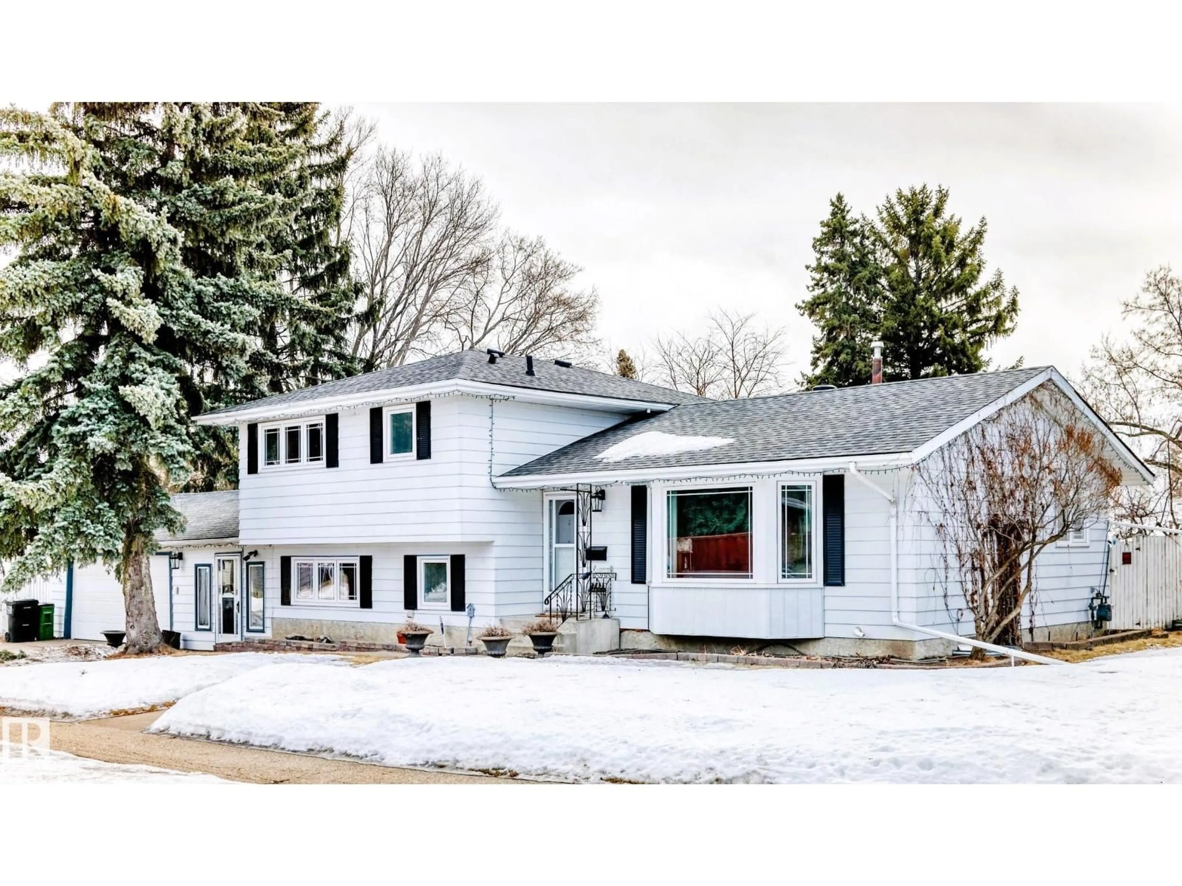 Home with vinyl exterior material, street for 17427 78 AV, Edmonton Alberta T5T0A9