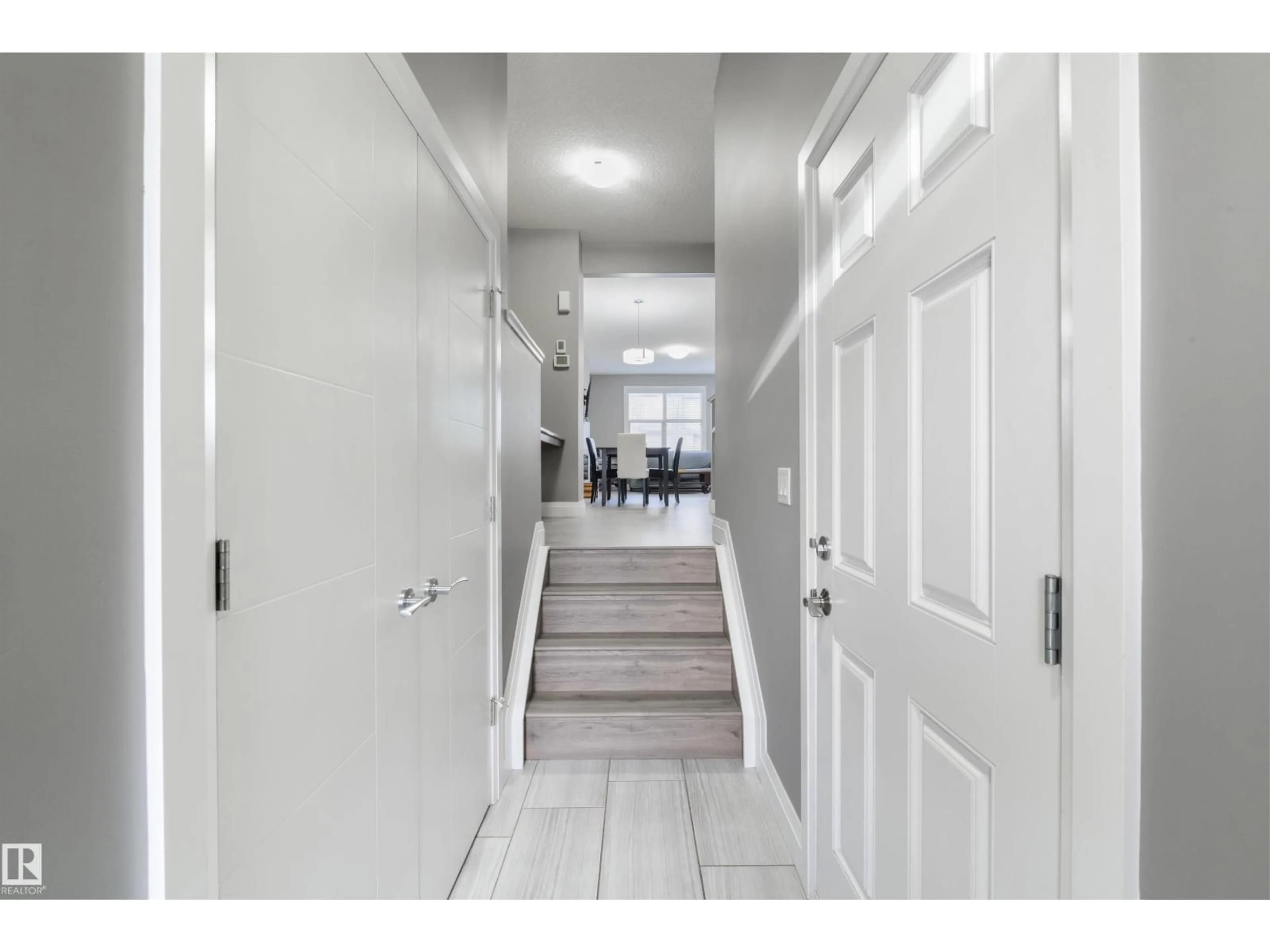 Indoor entryway for 53 GILMORE WY, Spruce Grove Alberta T7X0M5