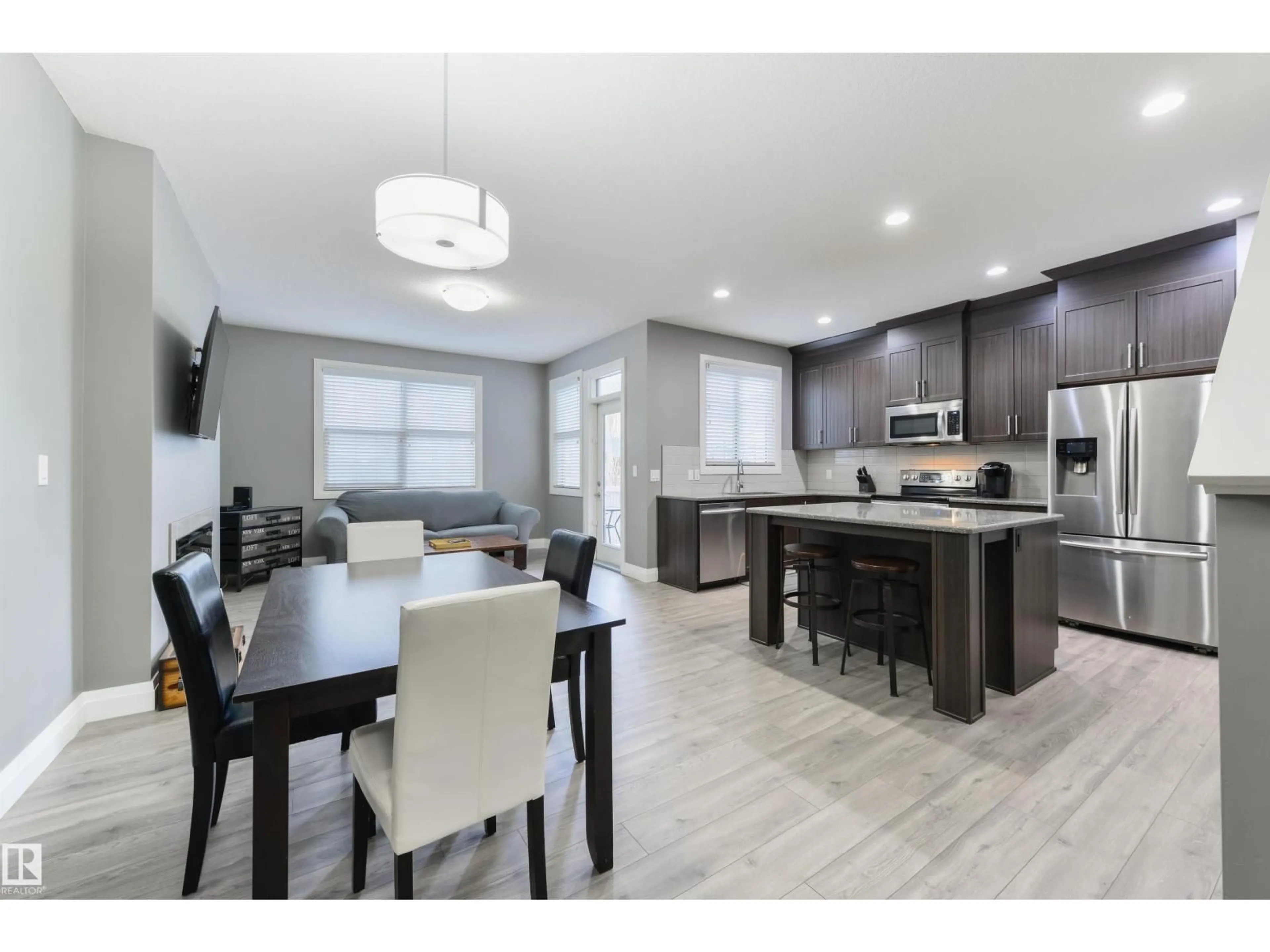 Open concept kitchen, unknown for 53 GILMORE WY, Spruce Grove Alberta T7X0M5