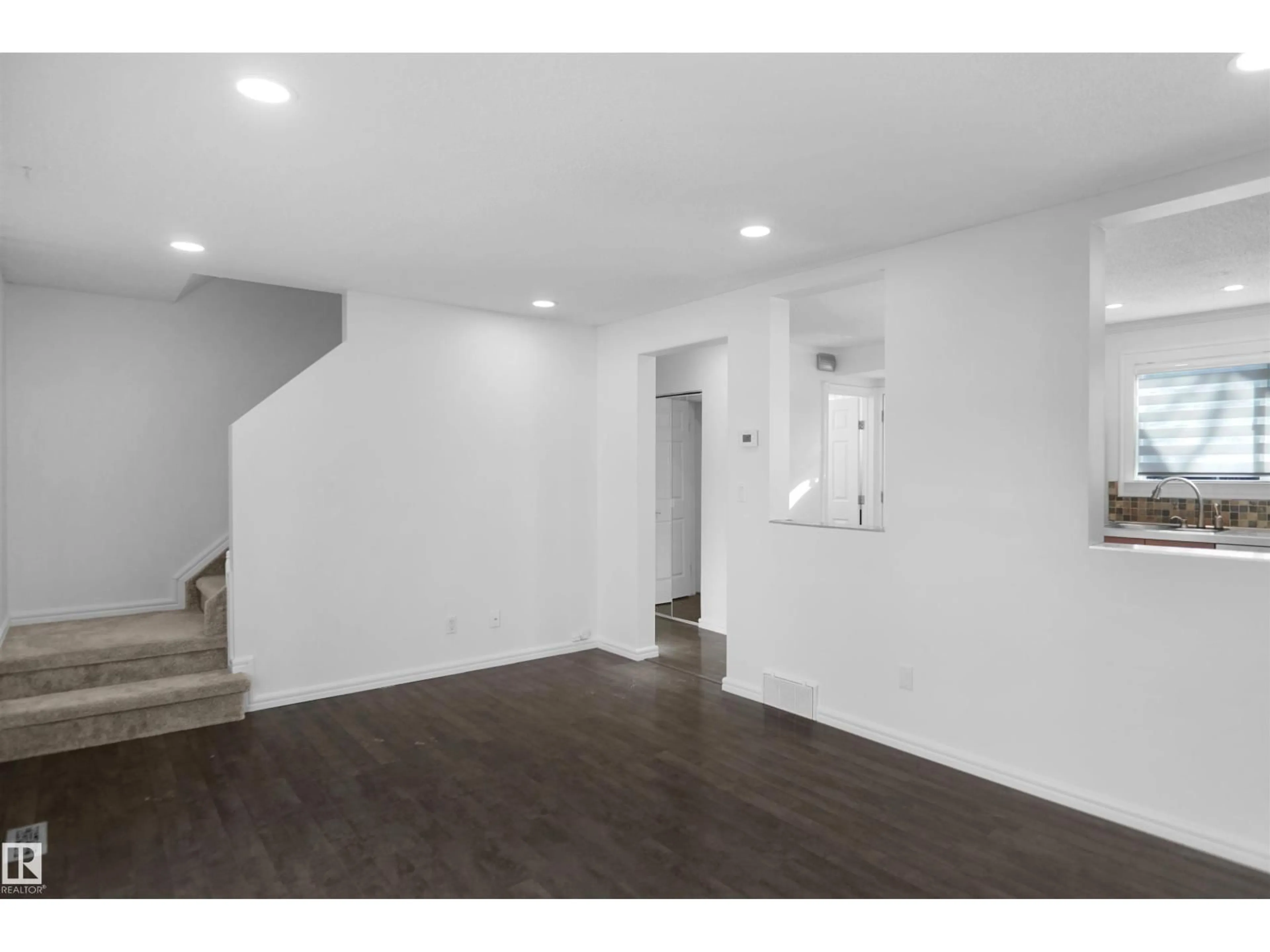 Unknown for 113 HABITAT CR, Edmonton Alberta T5A3K8