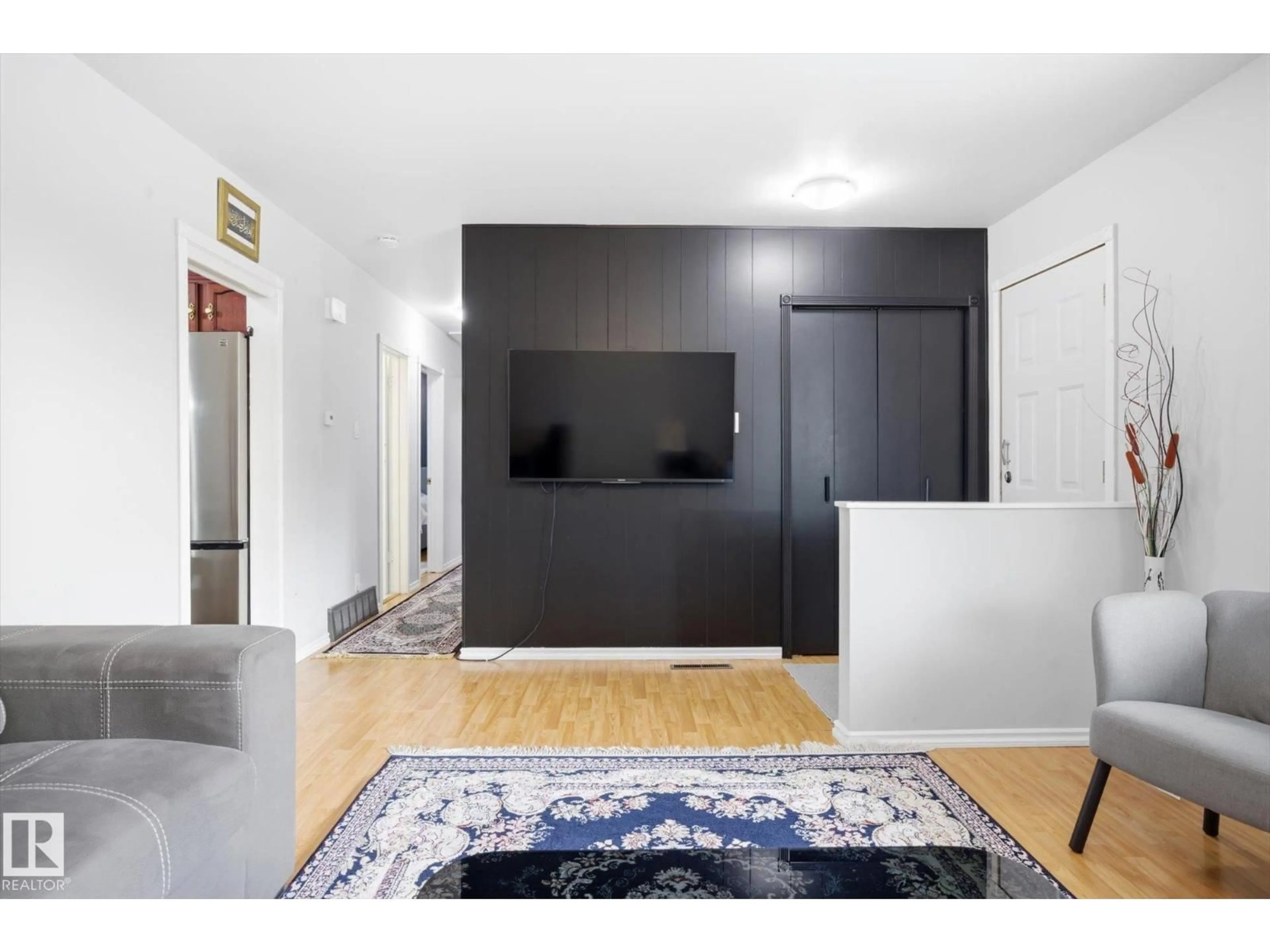 Indoor entryway for NW - 10518 163 ST, Edmonton Alberta T5P3P1