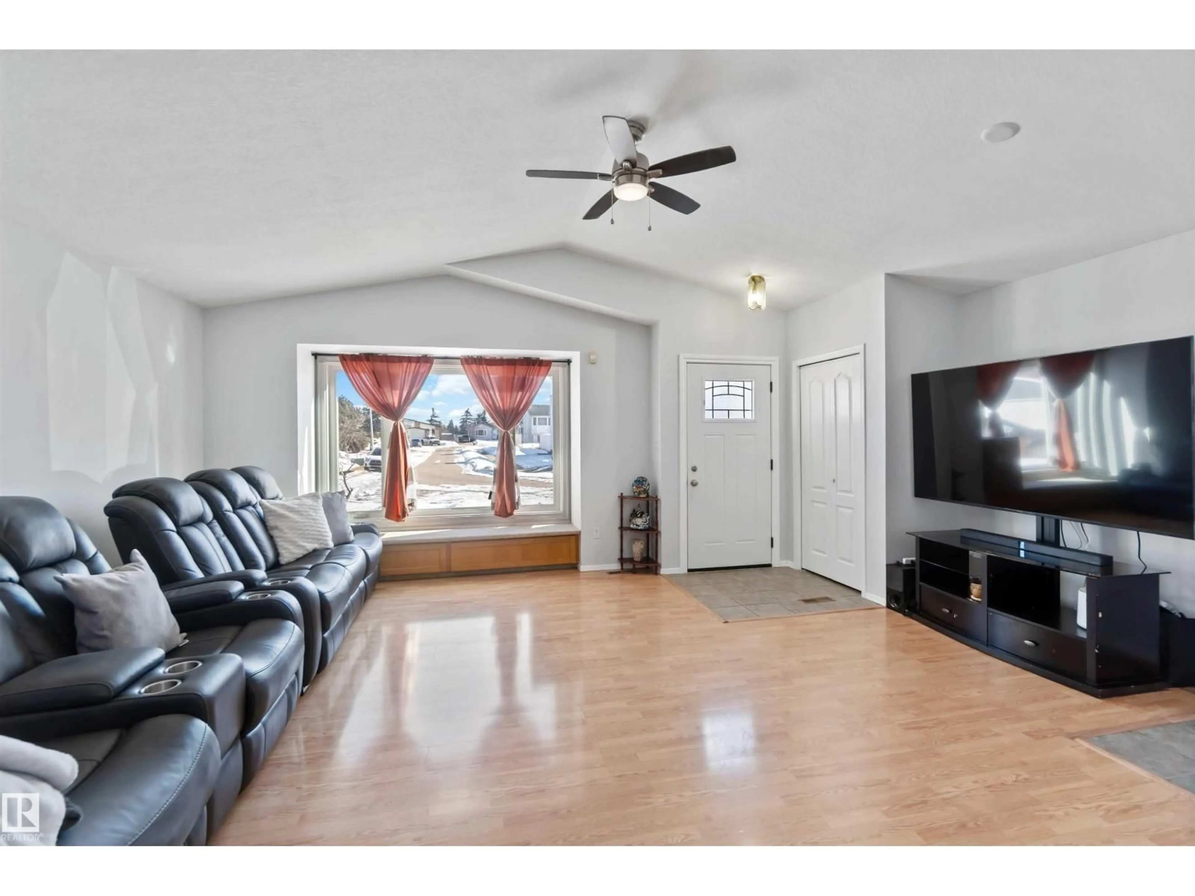 Unknown for NW - 14748 33 ST, Edmonton Alberta T5Y2G2