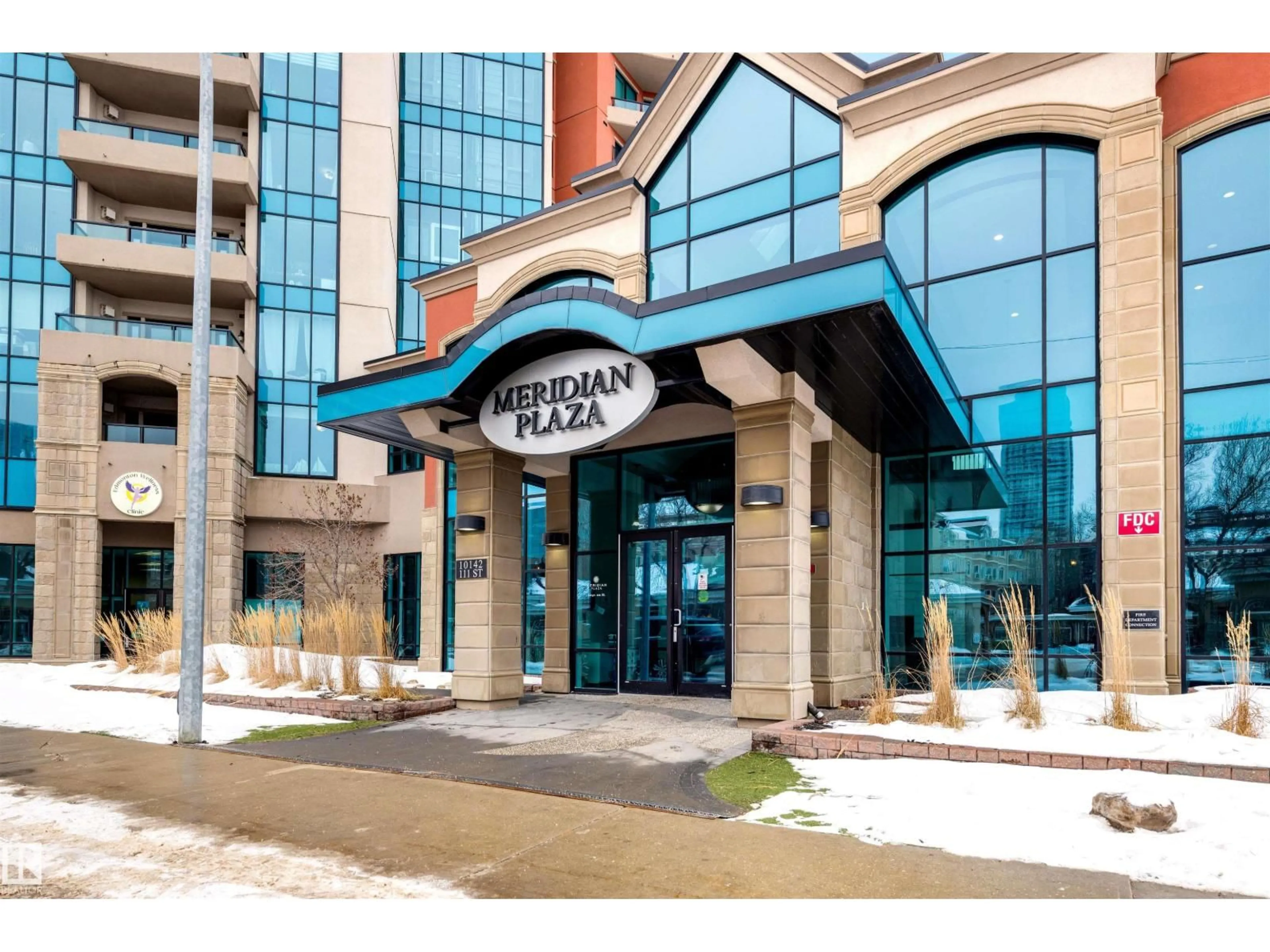 Indoor foyer for 906 - 10142 111 ST NW, Edmonton Alberta T5K1K6