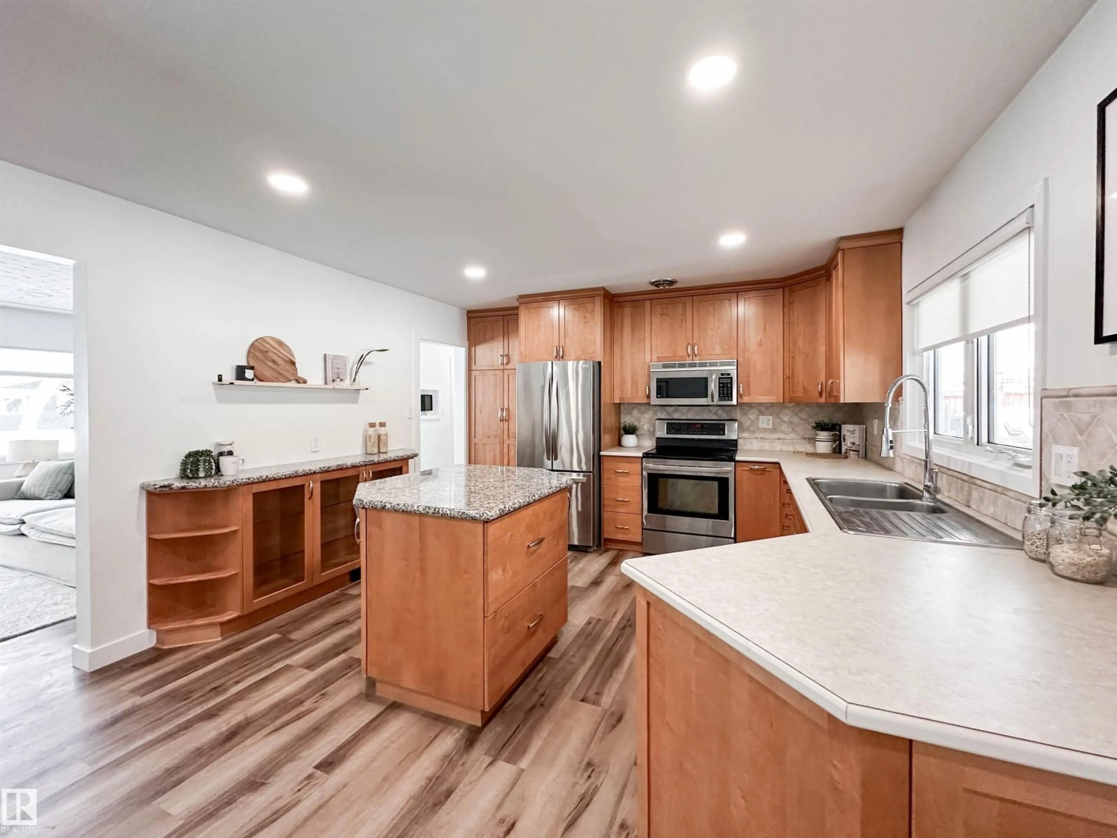 Open concept kitchen, unknown for 4 BALMORAL DR, St. Albert Alberta T8N0B8
