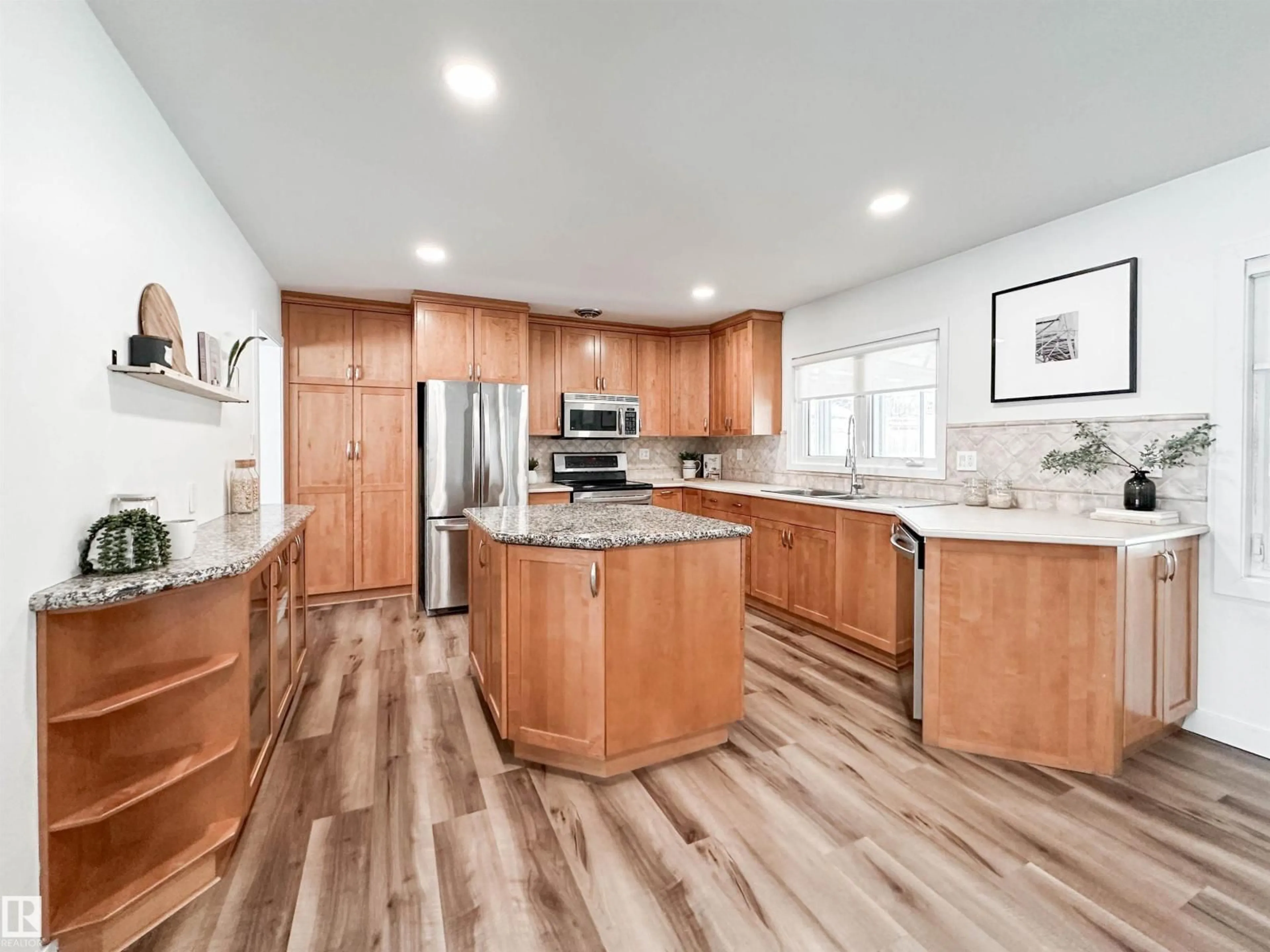 Open concept kitchen, unknown for 4 BALMORAL DR, St. Albert Alberta T8N0B8