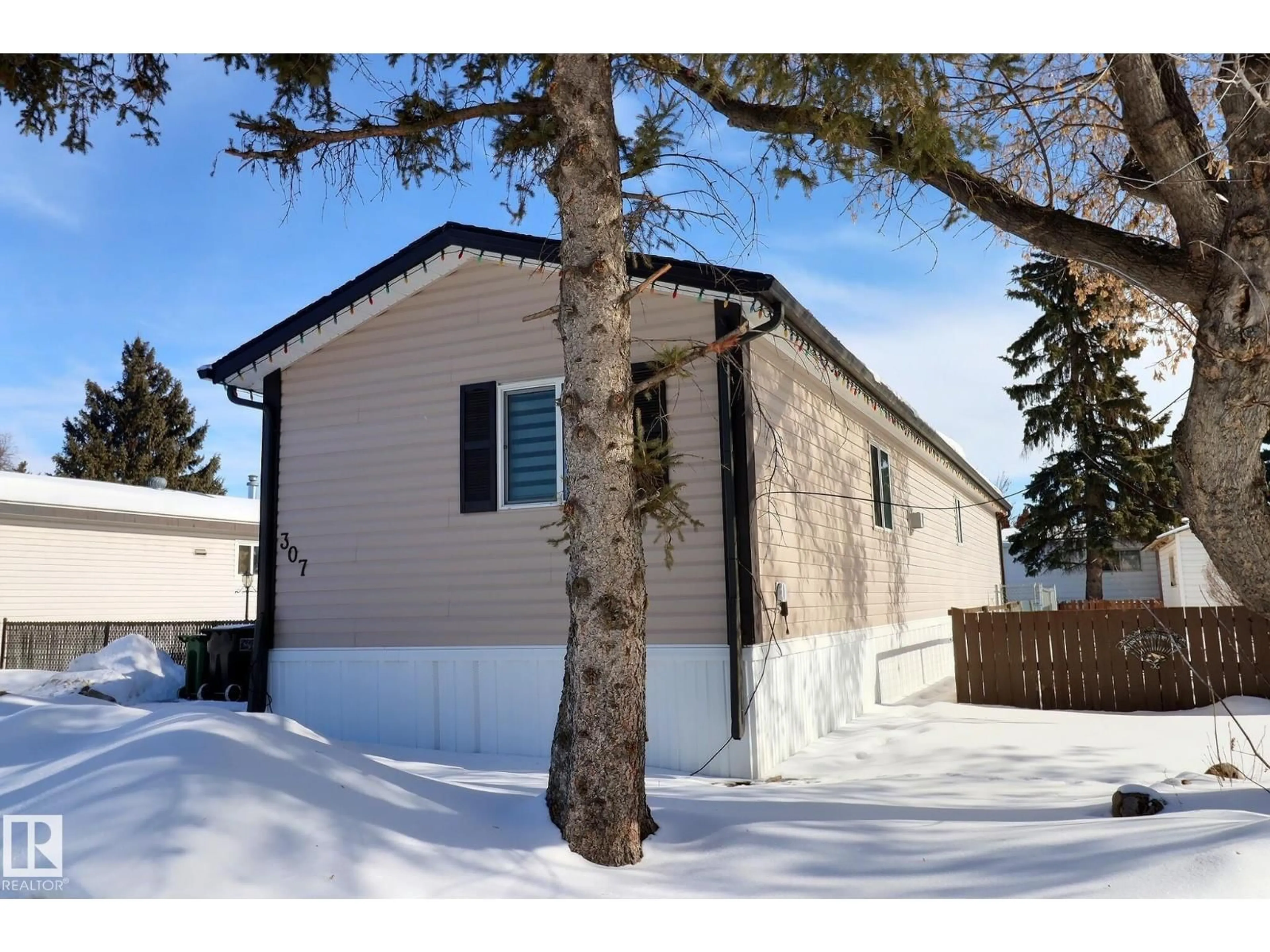 Home with vinyl exterior material, street for 307 EVERGREEN PA, Edmonton Alberta T5Y4M2