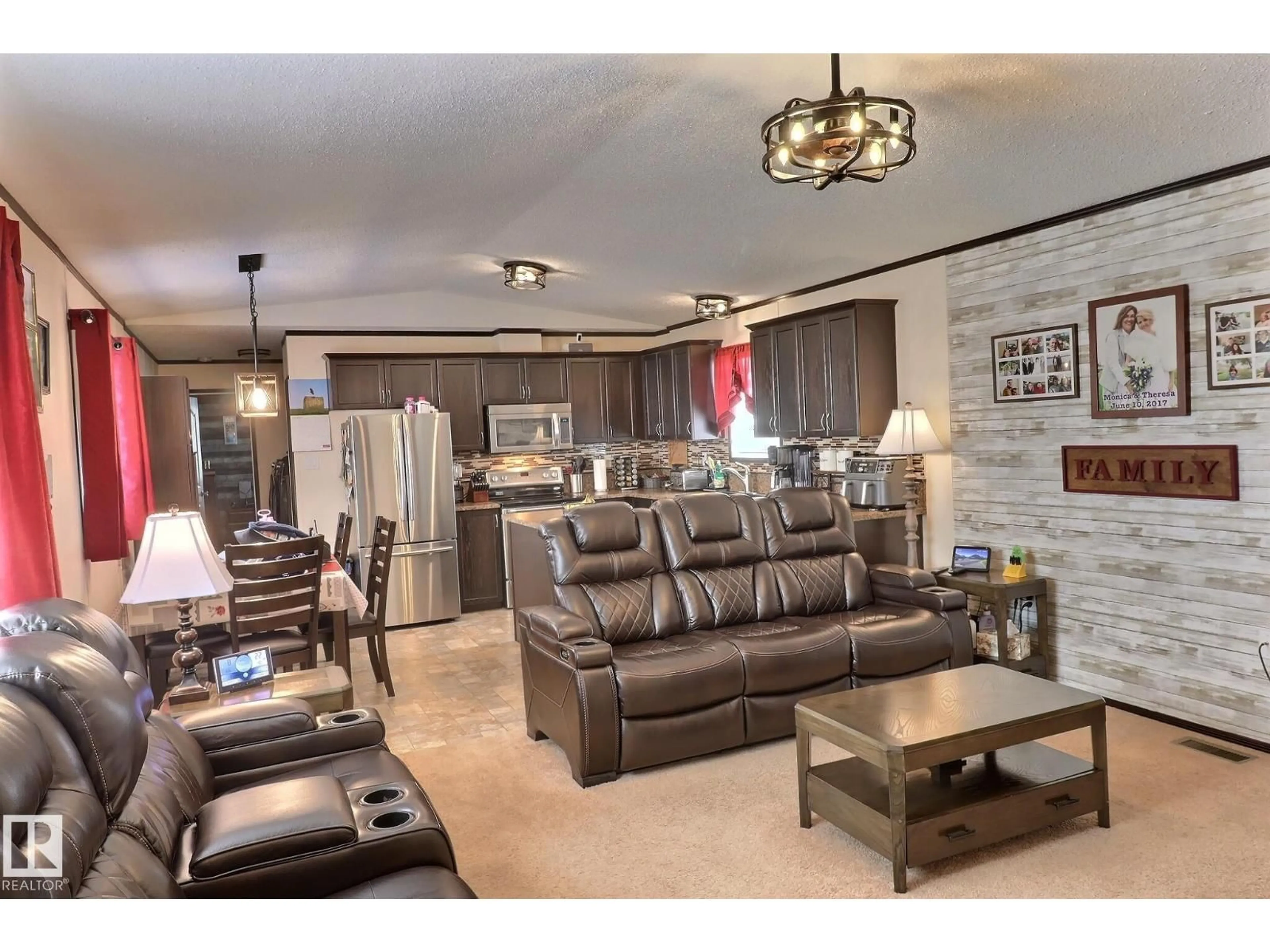 Living room with furniture, unknown for 307 EVERGREEN PA, Edmonton Alberta T5Y4M2