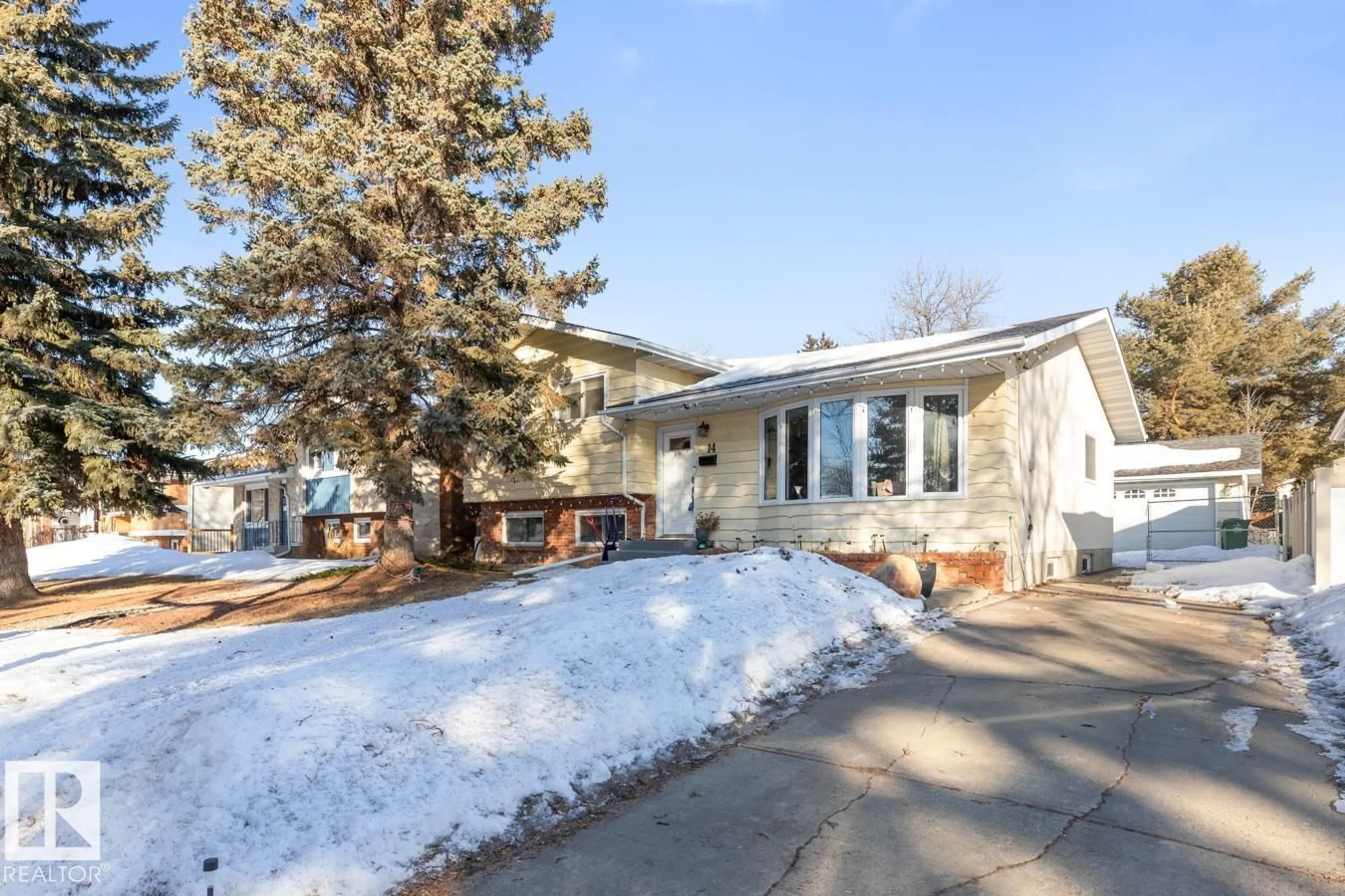 Unknown for 14 LESTER CR, St. Albert Alberta T8N2C1