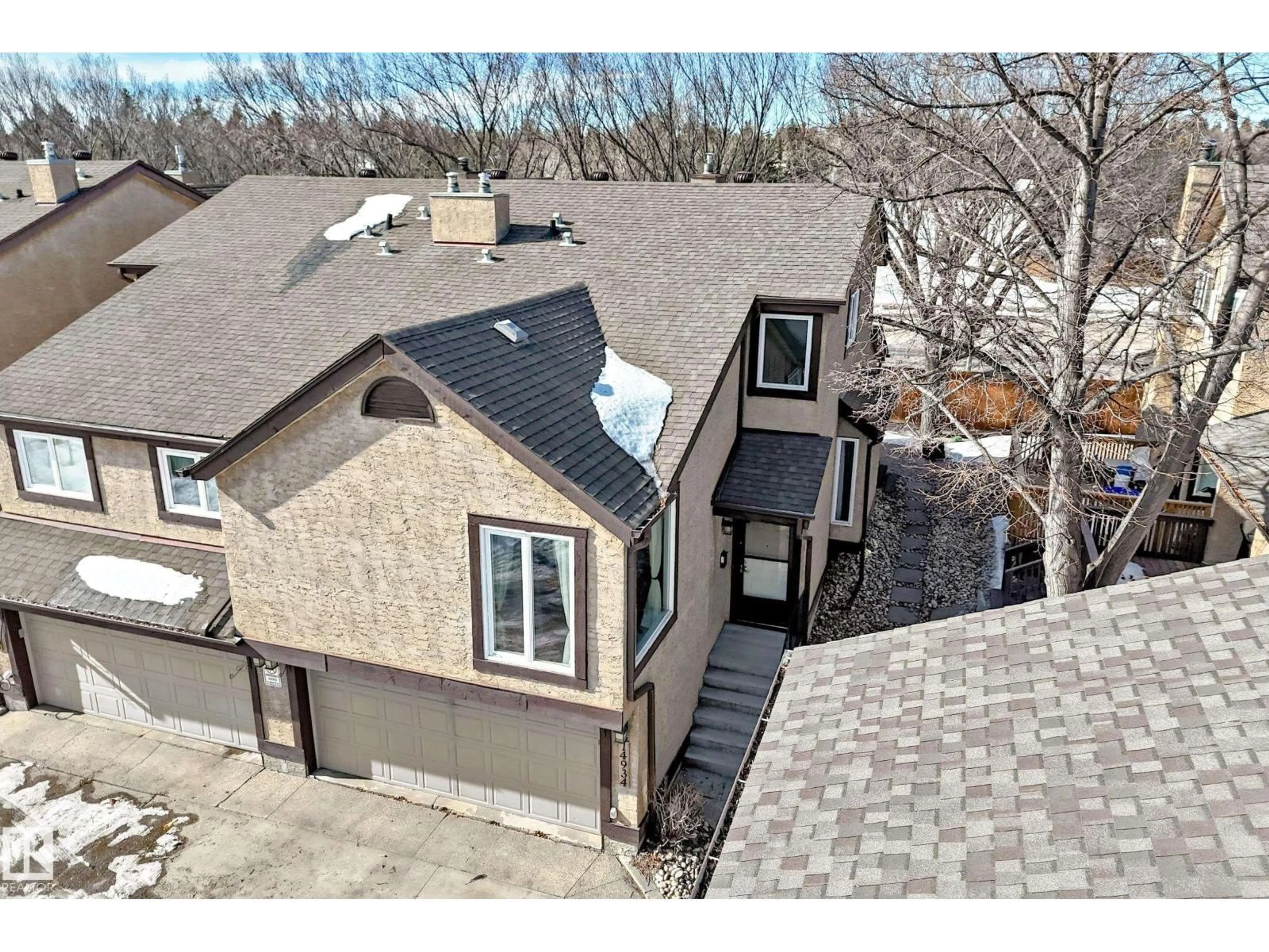 A pic from outside/outdoor area/front of a property/back of a property/a pic from drone, street for NW - 14934 43 AV, Edmonton Alberta T6H5S1