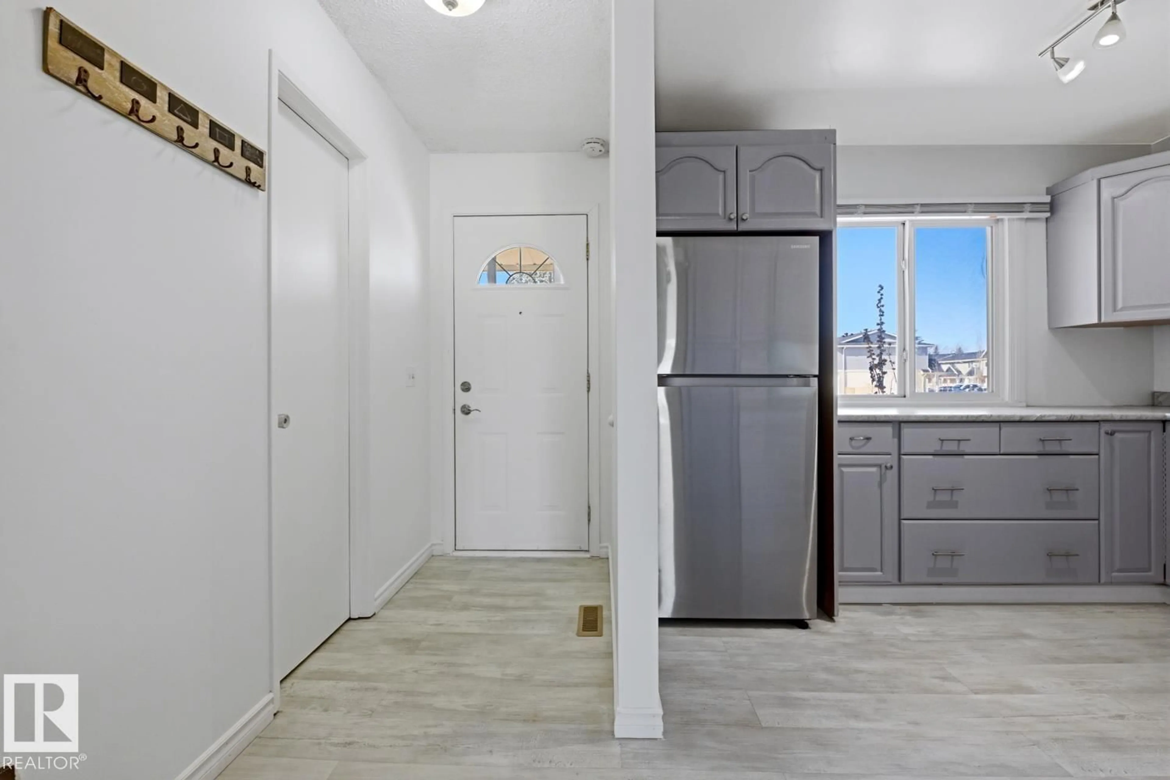 Unknown for 15 - 9619 180 ST NW, Edmonton Alberta T5T4L9