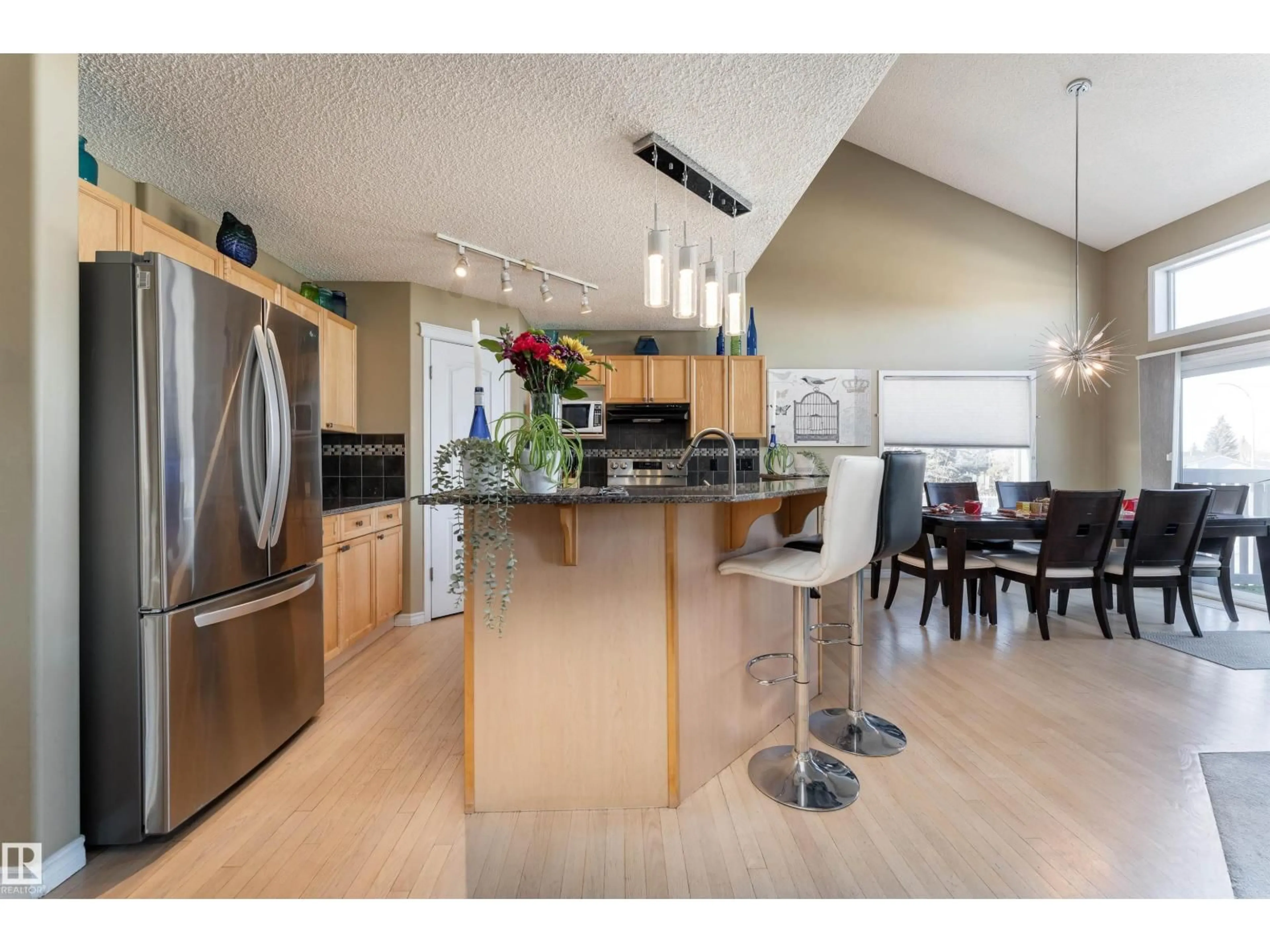 Open concept kitchen, unknown for NW - 2860 37C AV, Edmonton Alberta T6T1M3