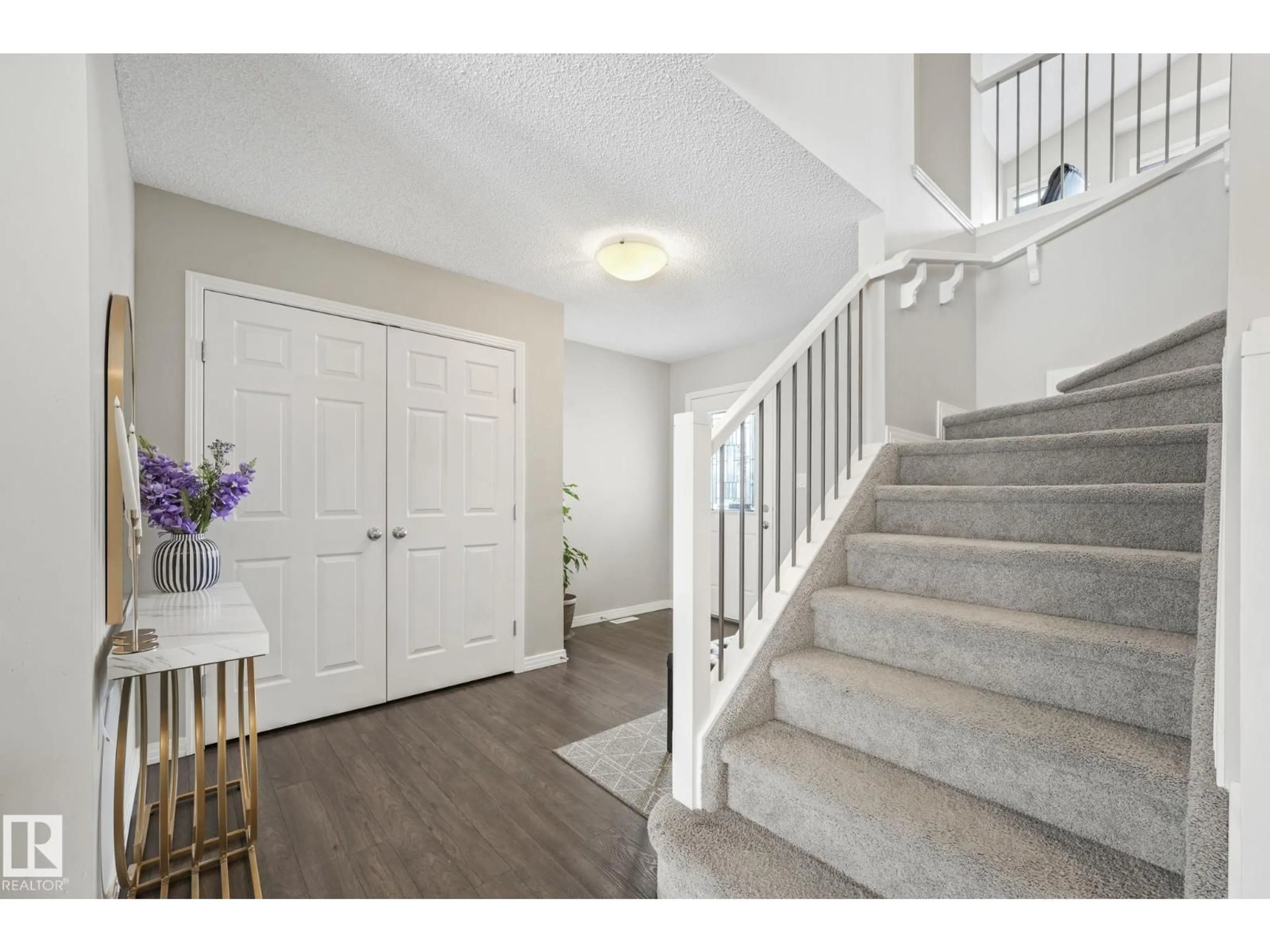Indoor entryway for NW - 16319 135 ST, Edmonton Alberta T6V0J9