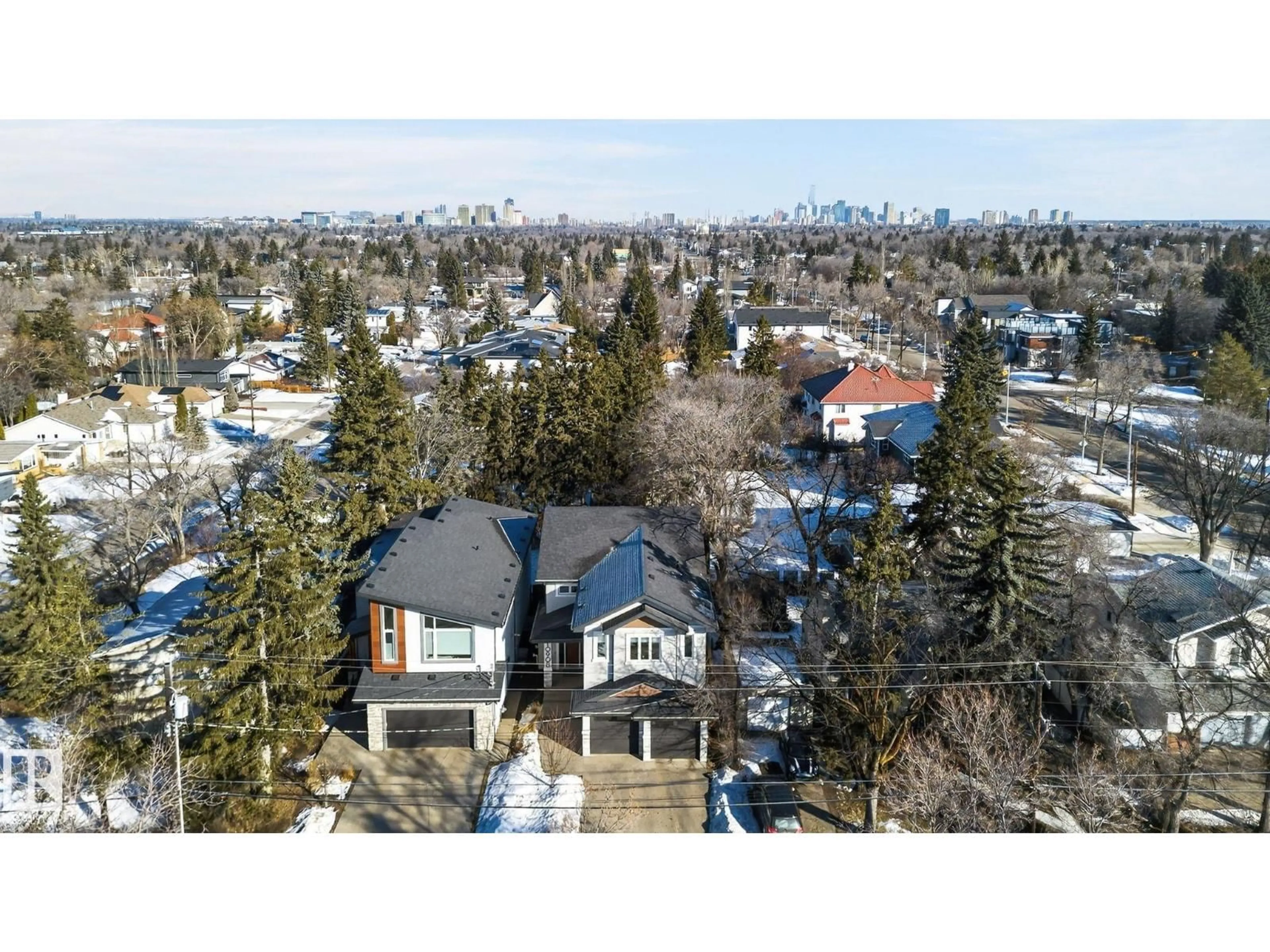 A pic from outside/outdoor area/front of a property/back of a property/a pic from drone, street for 10908 57 AV, Edmonton Alberta T6H0Z1