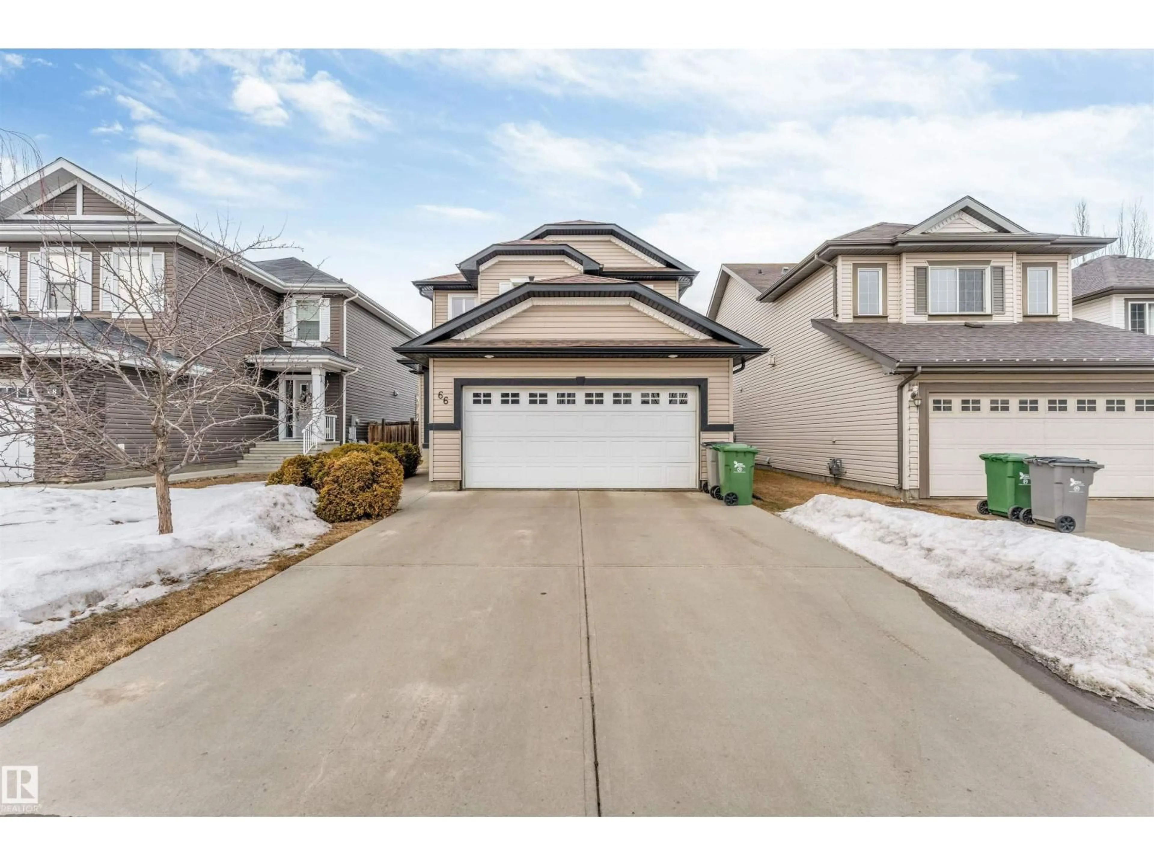 A pic from outside/outdoor area/front of a property/back of a property/a pic from drone, street for 66 RUE MONTALET, Beaumont Alberta T4X0C5