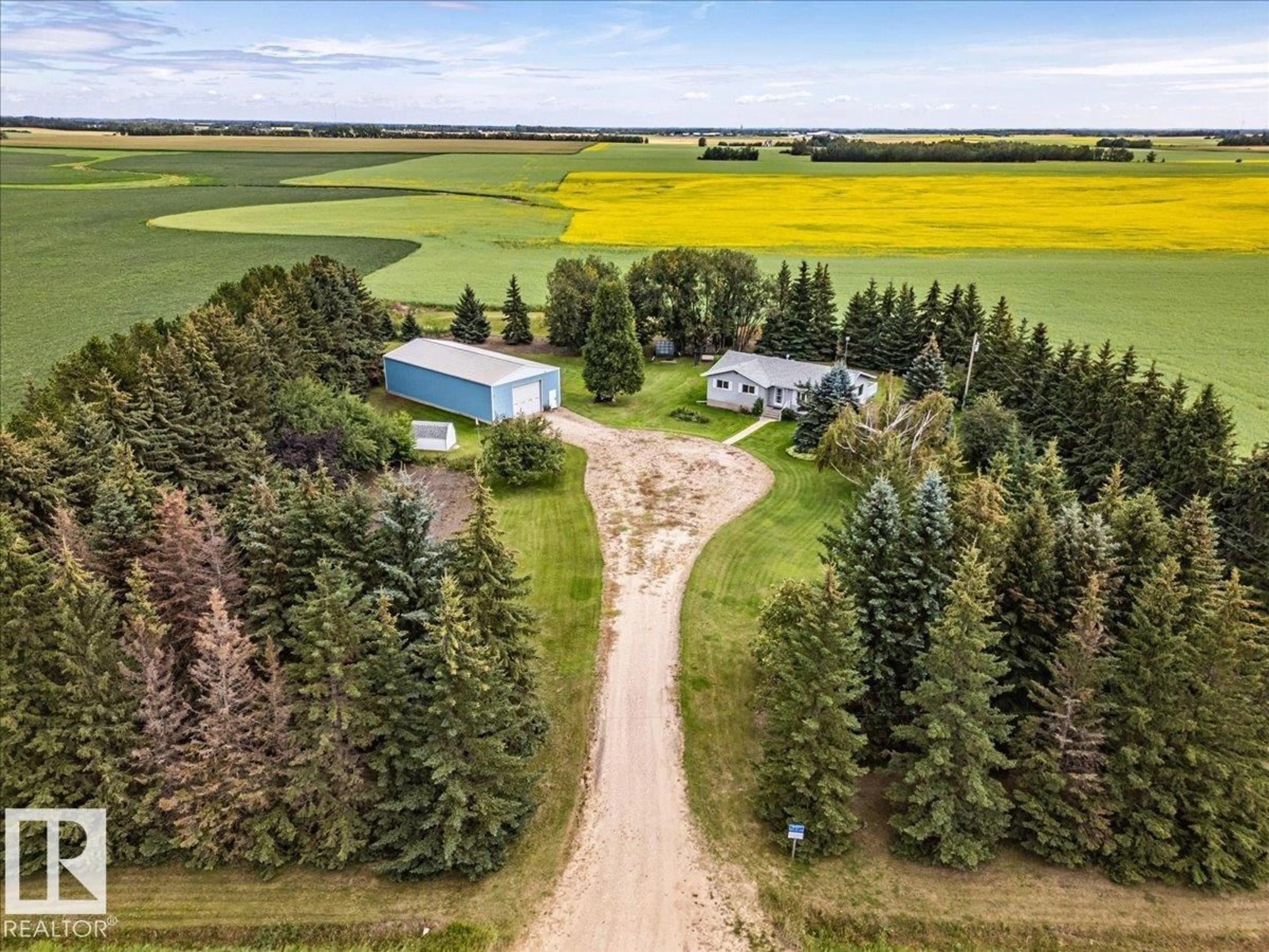 A pic from outside/outdoor area/front of a property/back of a property/a pic from drone, unknown for 460077 RGE ROAD 253, Rural Wetaskiwin County Alberta T9A1X2