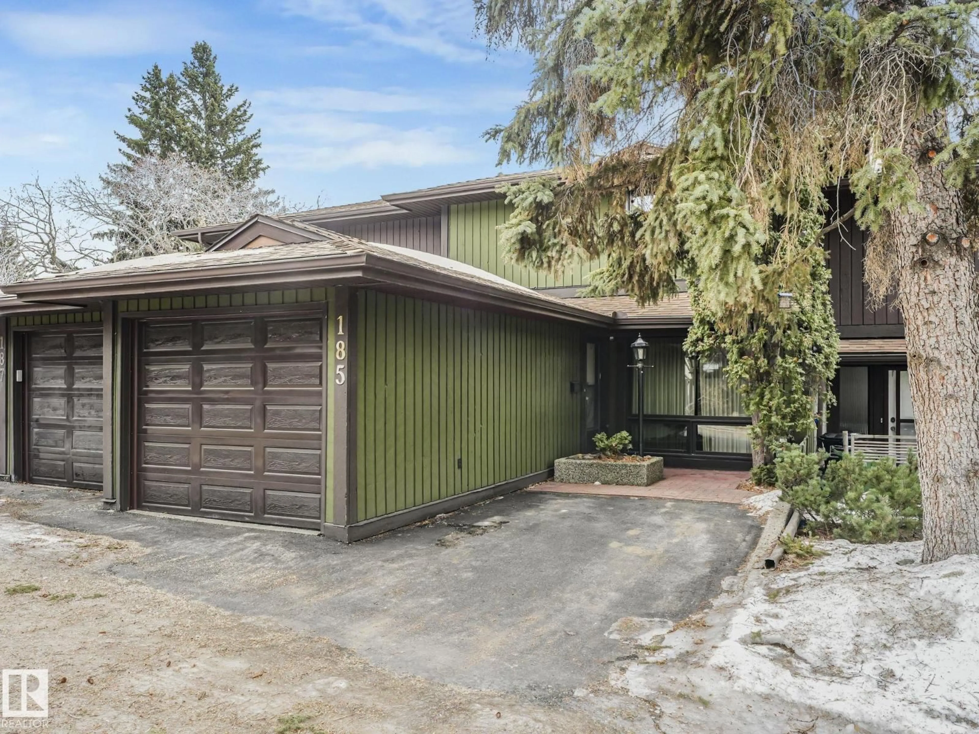 Unknown for 185 HEARTHSTONE NW, Edmonton Alberta T6H5E5