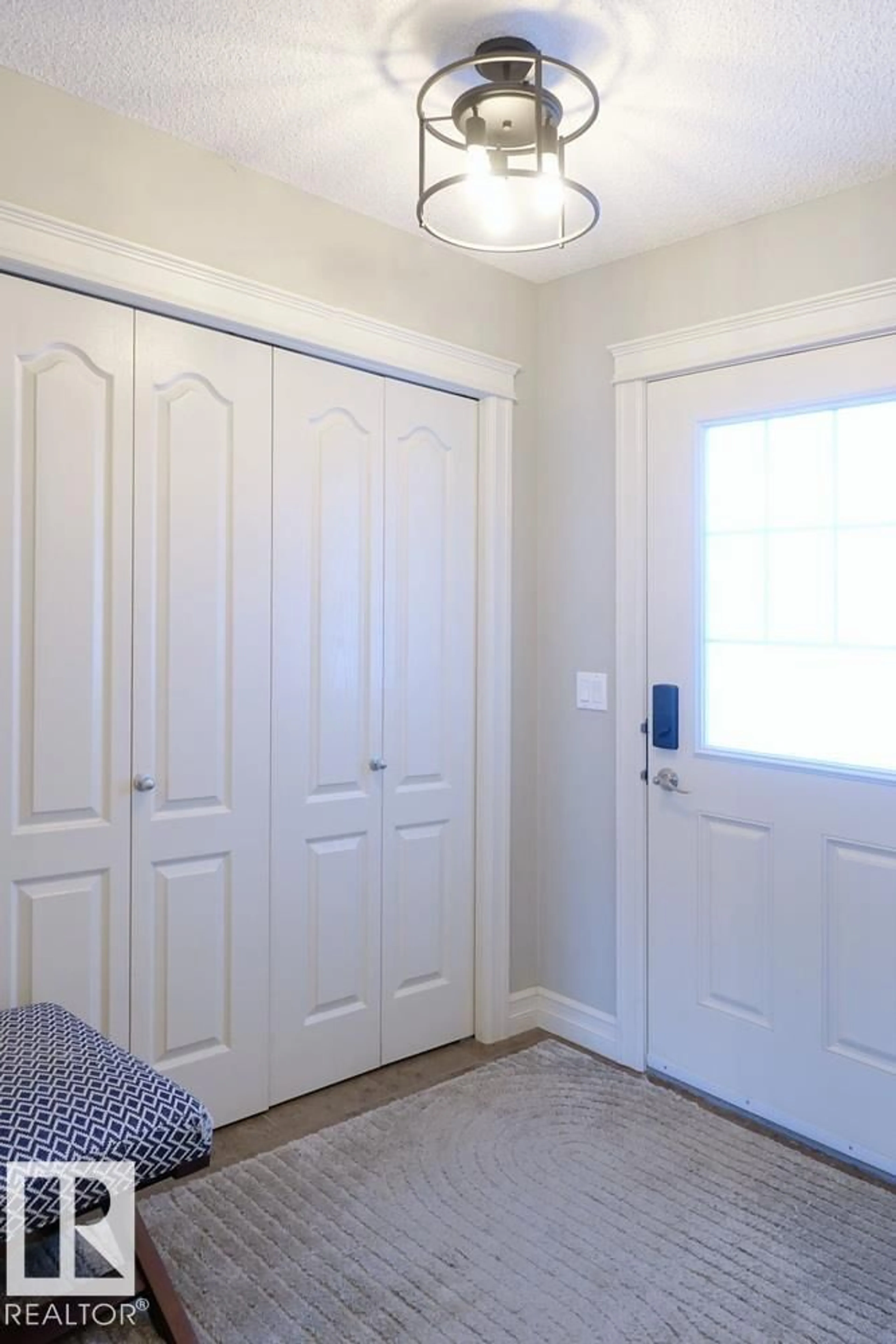 Indoor entryway for 7485 ELLESMERE WY, Sherwood Park Alberta T8H0P6