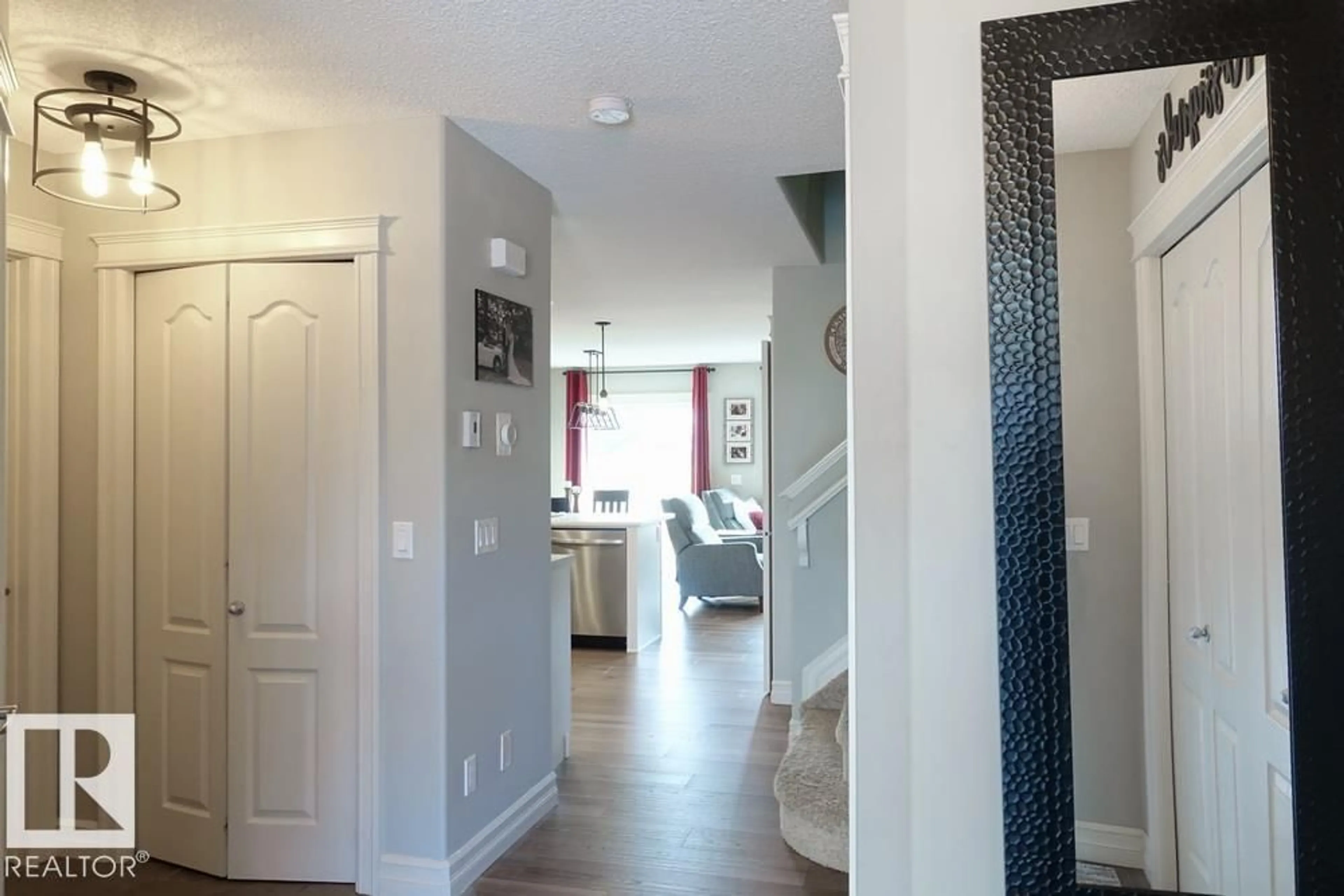 Indoor entryway for 7485 ELLESMERE WY, Sherwood Park Alberta T8H0P6