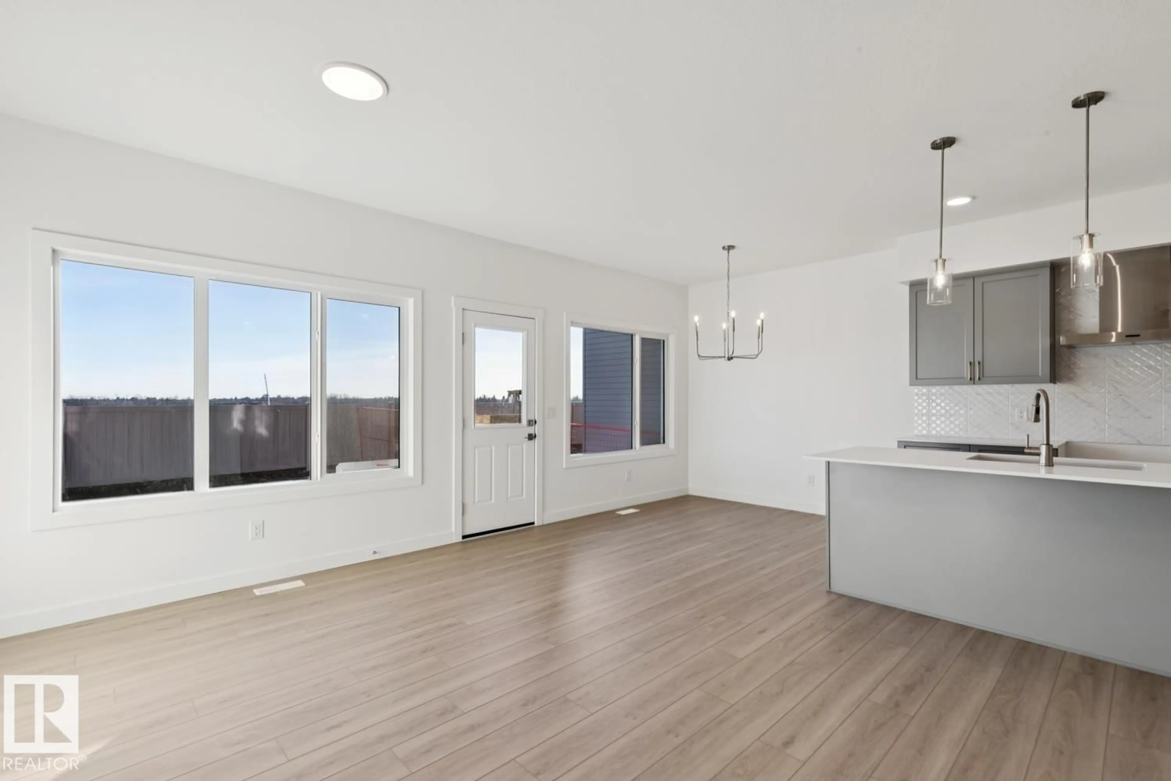 A pic of a room for 19131 20 AV, Edmonton Alberta T6M3E8