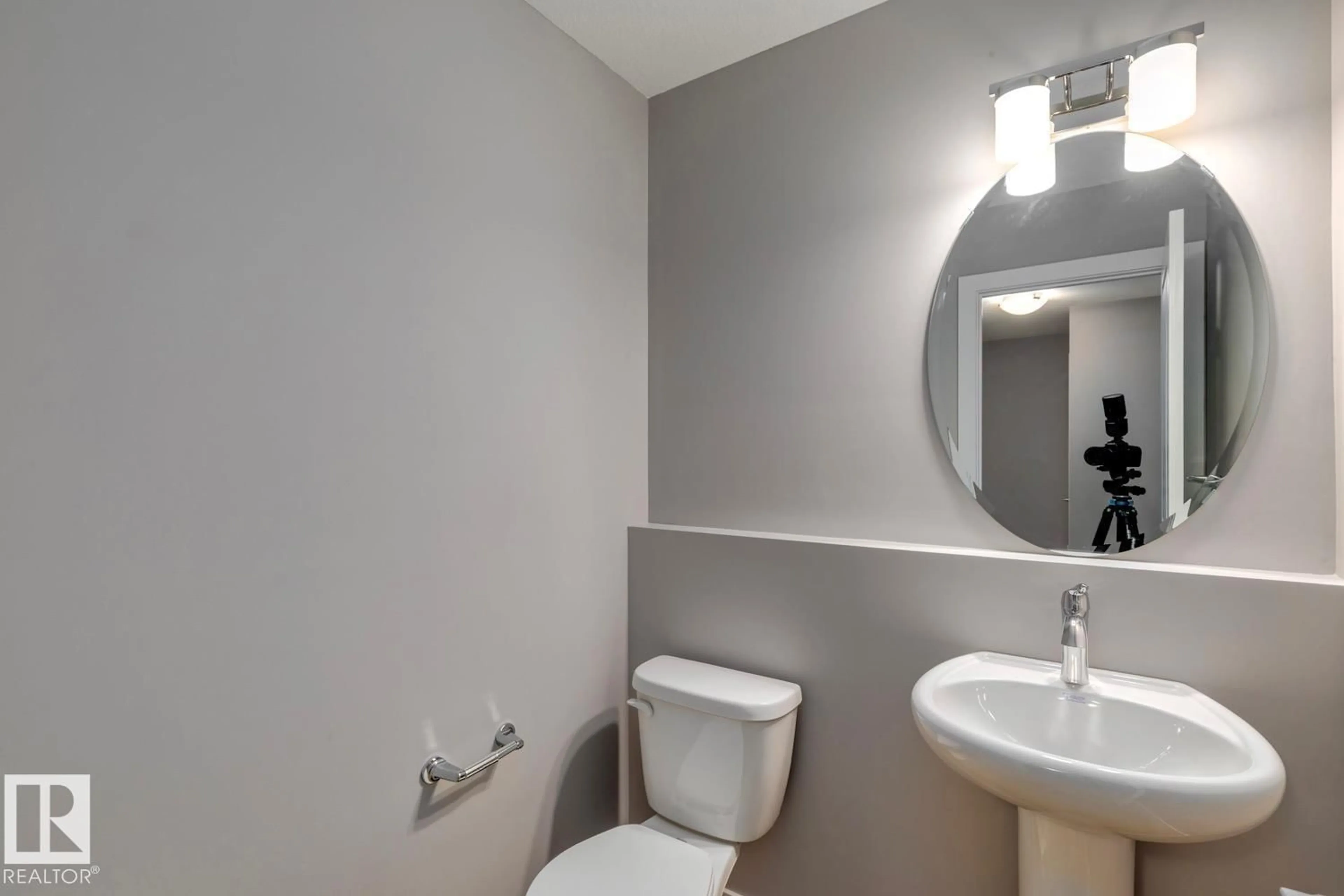 Standard bathroom, unknown for #47 - 13139 205 ST NW, Edmonton Alberta T5S0N1