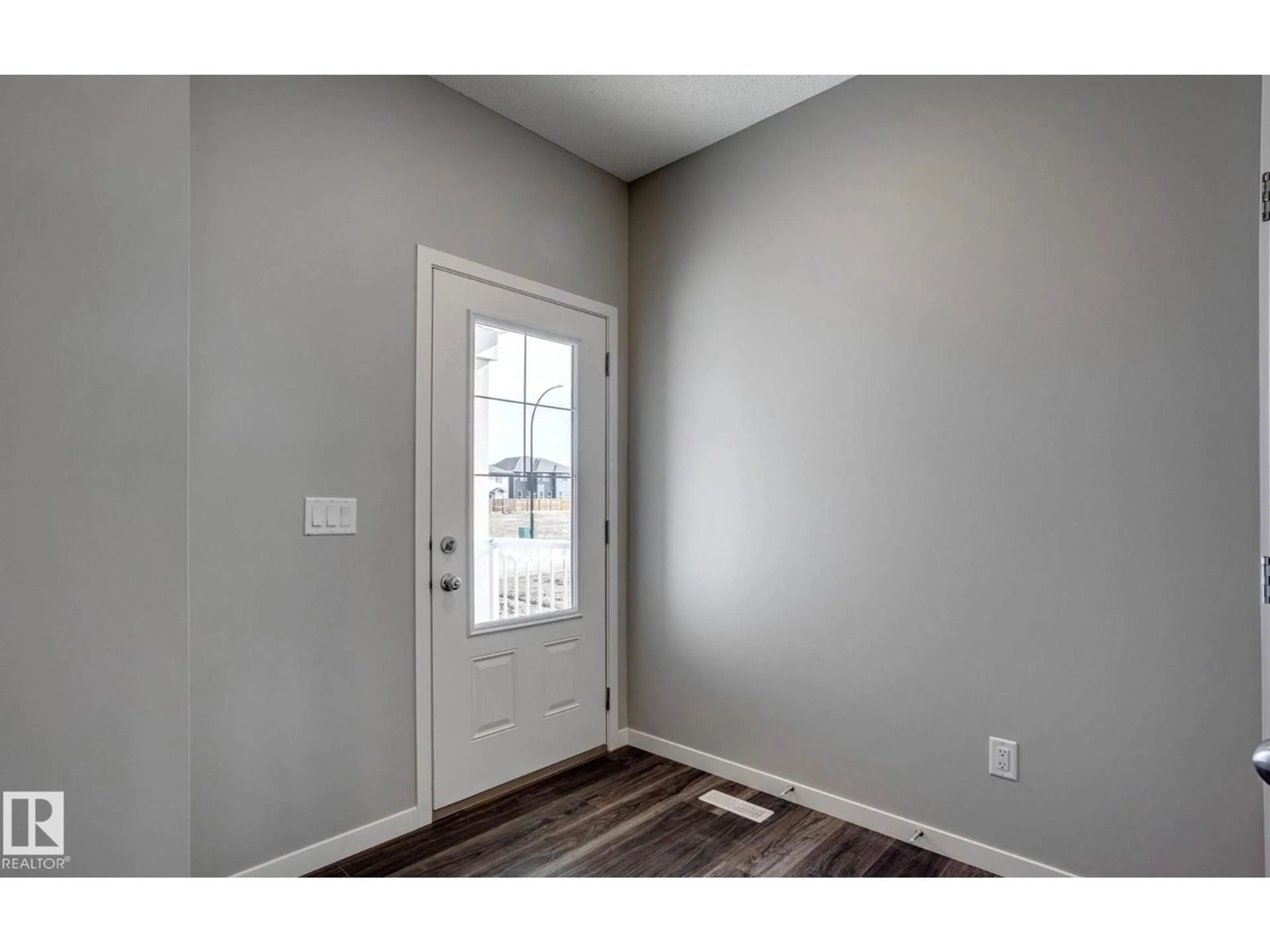 Indoor entryway for NW - 2250 193A ST, Edmonton Alberta T6M3B7