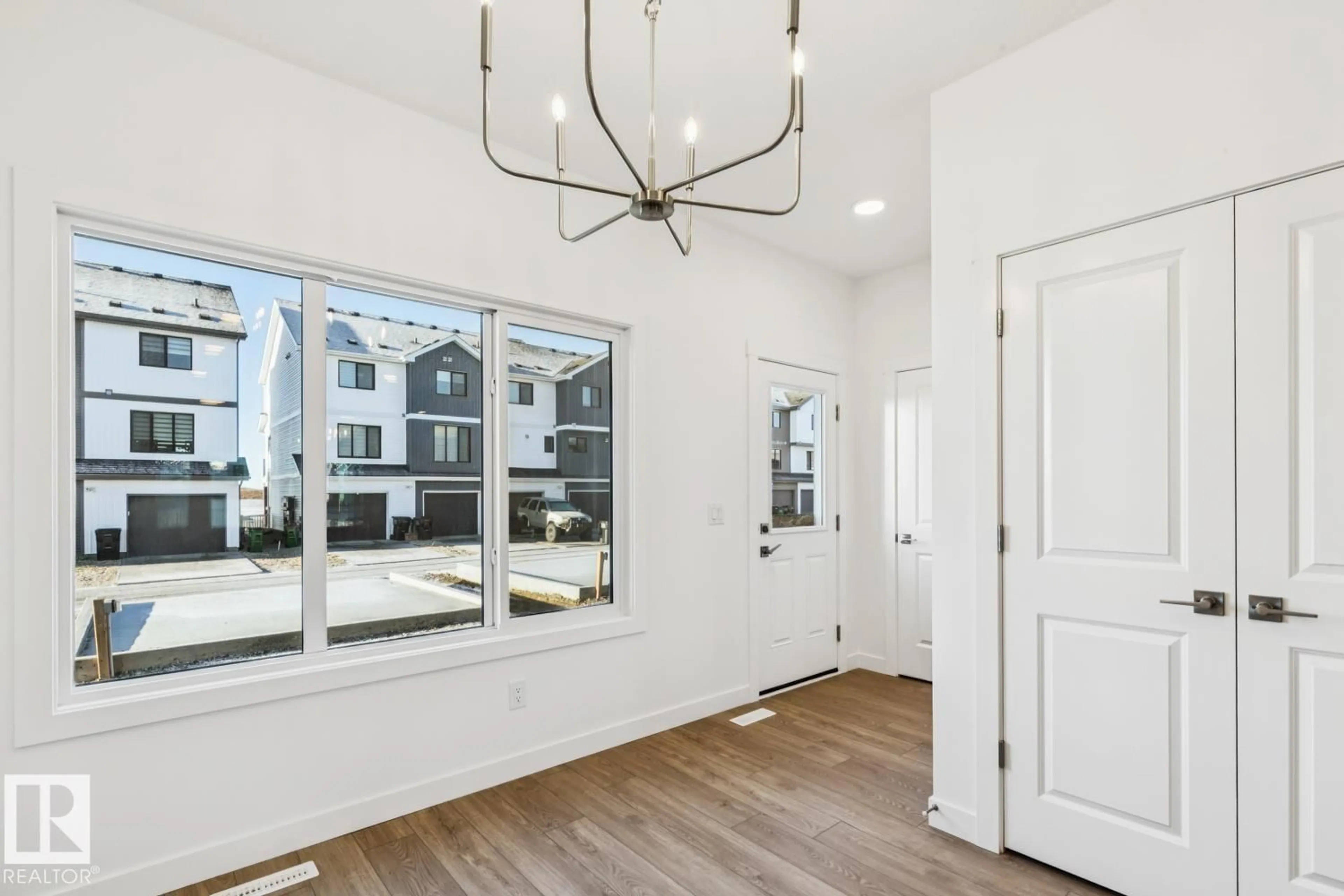 Unknown for NW - 6261 175A AV, Edmonton Alberta T5Y4A5