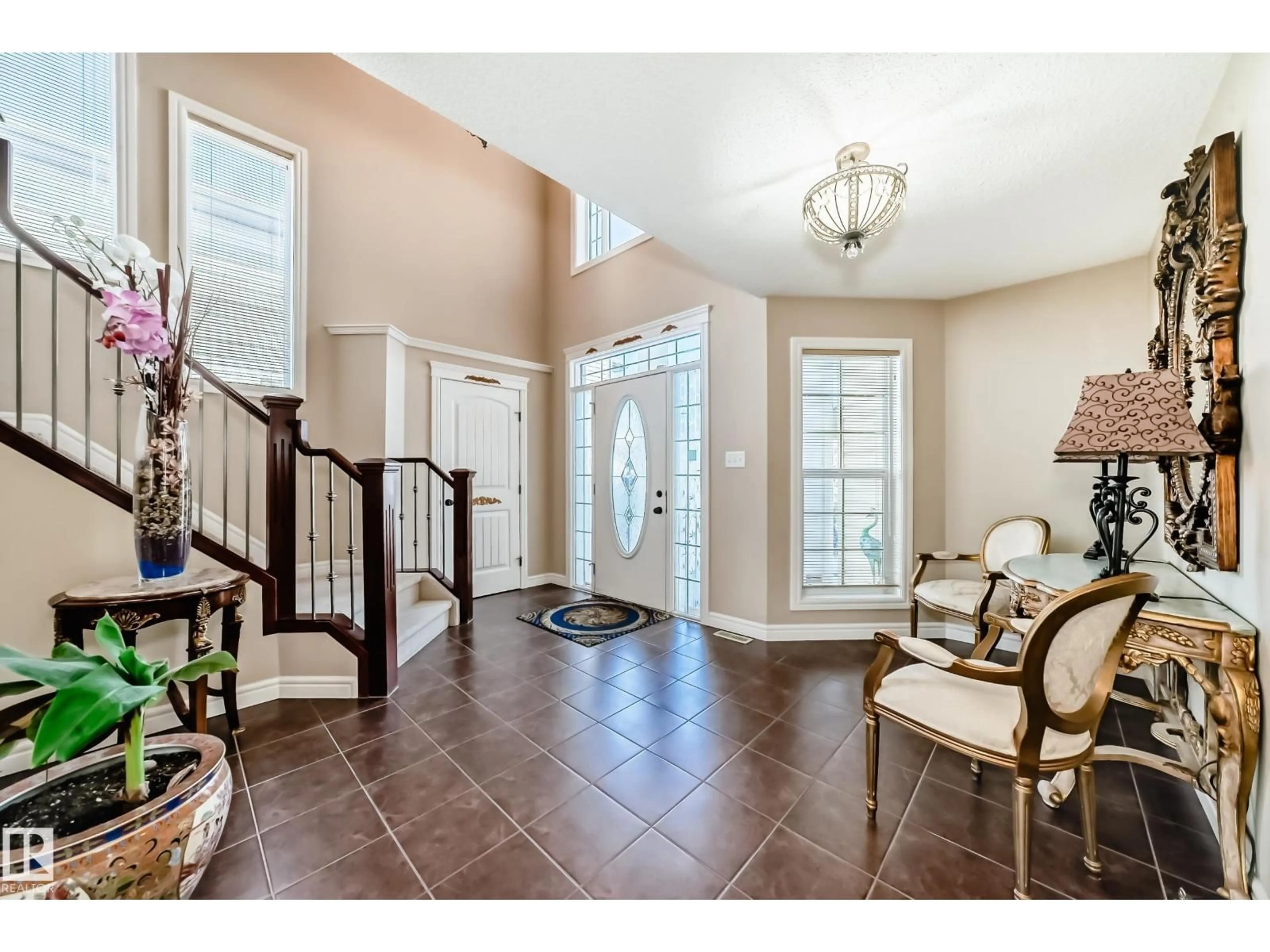 Indoor entryway for 3711 163 AV, Edmonton Alberta T5Y0H9