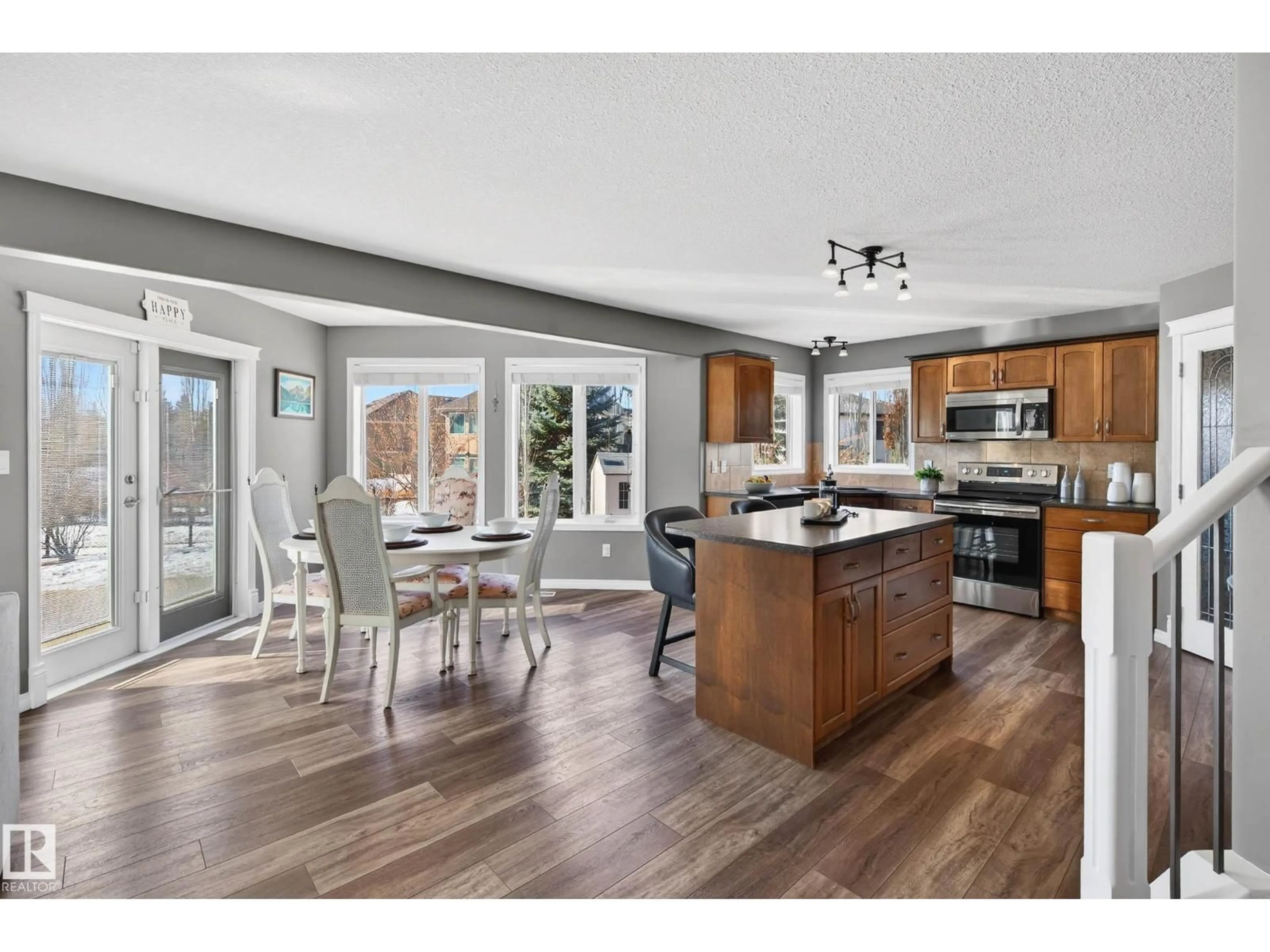 Open concept kitchen, unknown for 96 RUE MARSEILLE, Beaumont Alberta T4X1T2