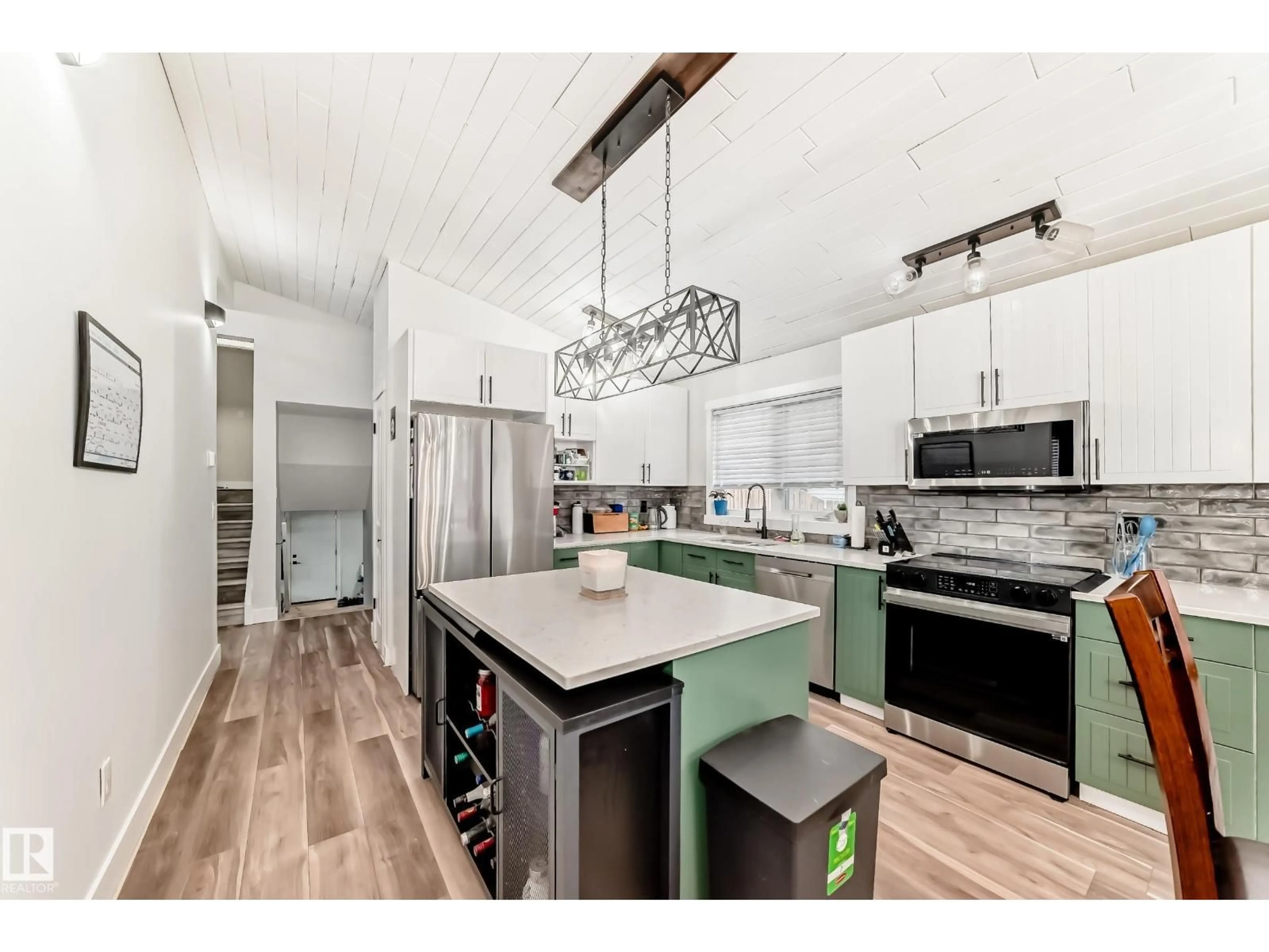 Open concept kitchen, unknown for 42 ALEXANDER DR, Leduc Alberta T9E5H5