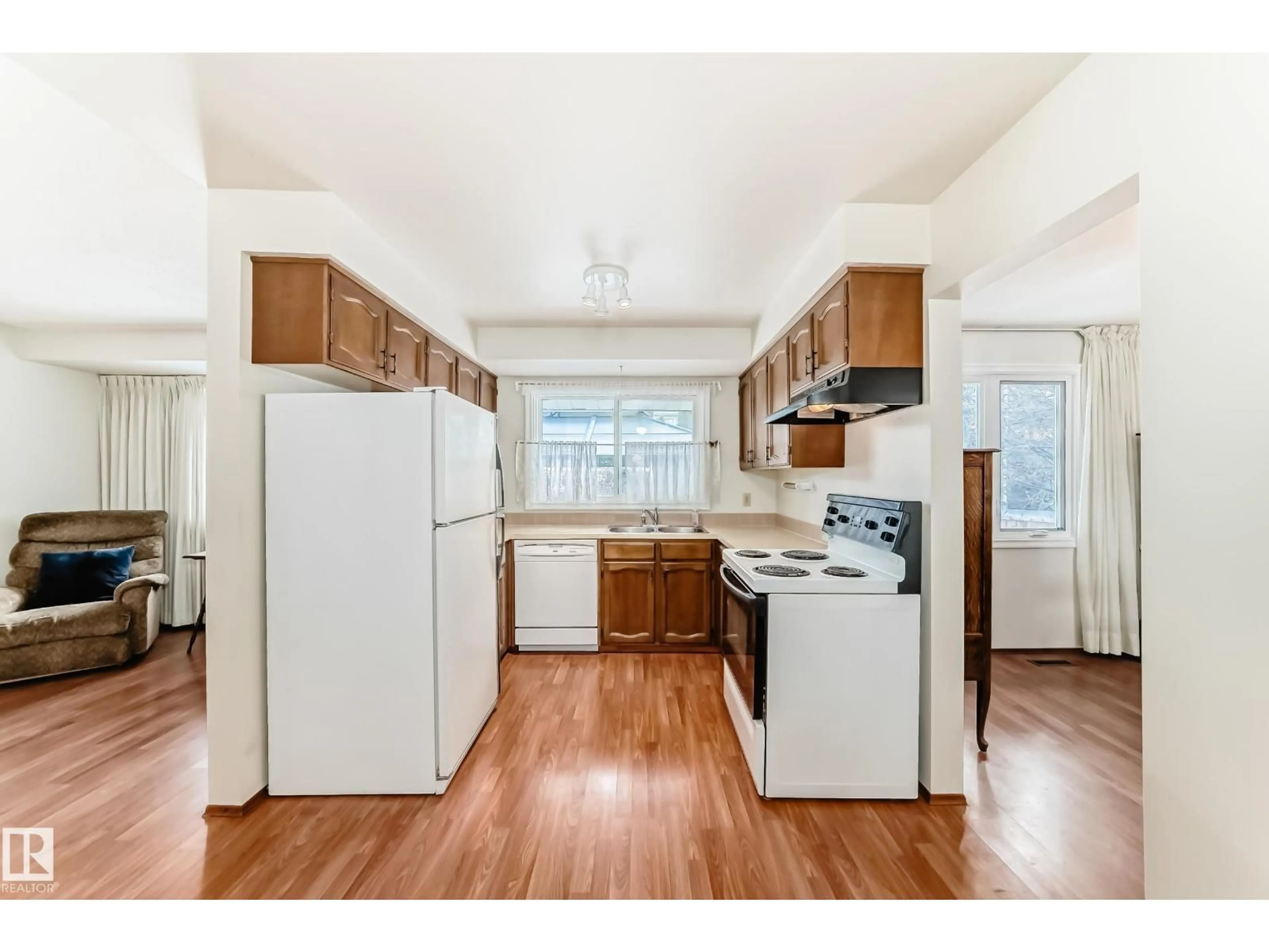 Standard kitchen, wood/laminate floor for 4231 110 ST, Edmonton Alberta T6J2S9