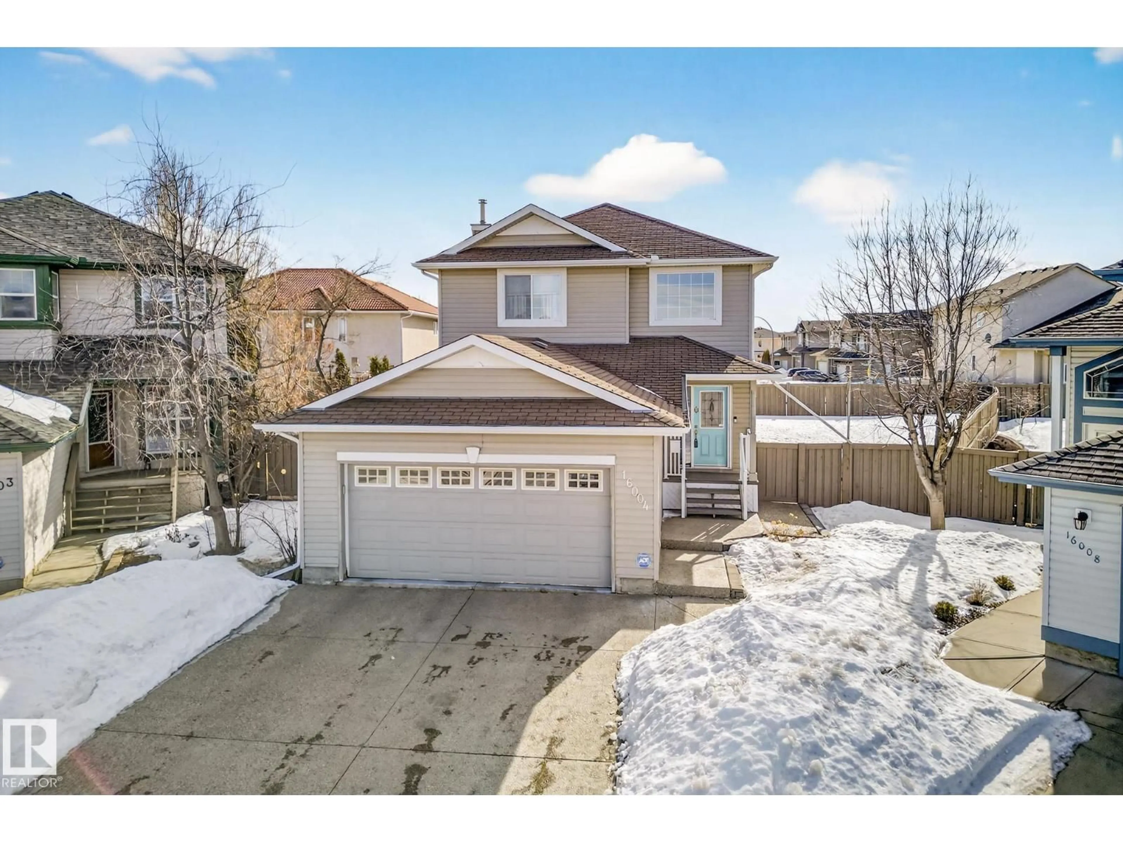 A pic from outside/outdoor area/front of a property/back of a property/a pic from drone, street for 16004 91 ST, Edmonton Alberta T5Z3P4