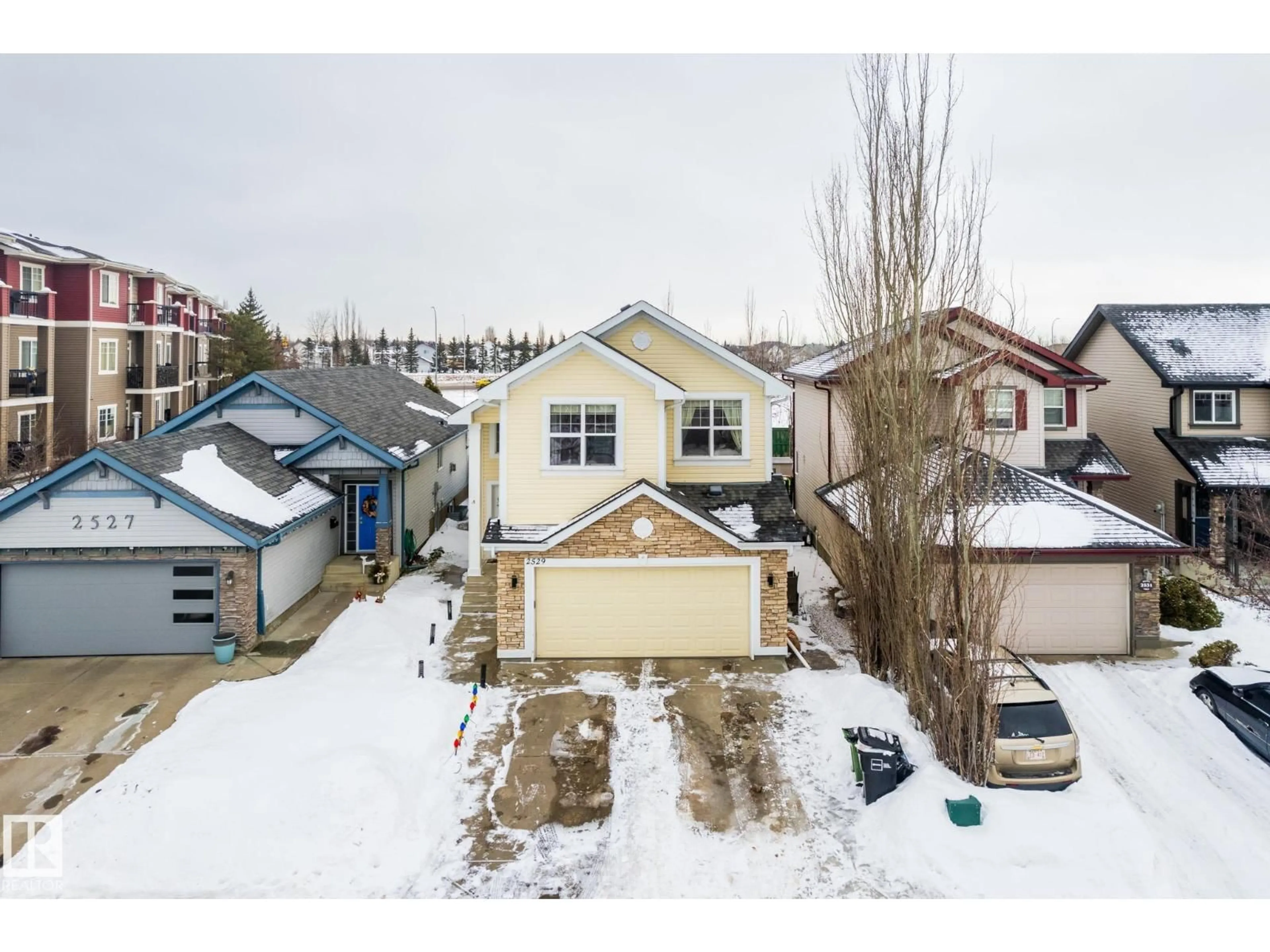 A pic from outside/outdoor area/front of a property/back of a property/a pic from drone, street for 2529 HANNA CR, Edmonton Alberta T6R3P7